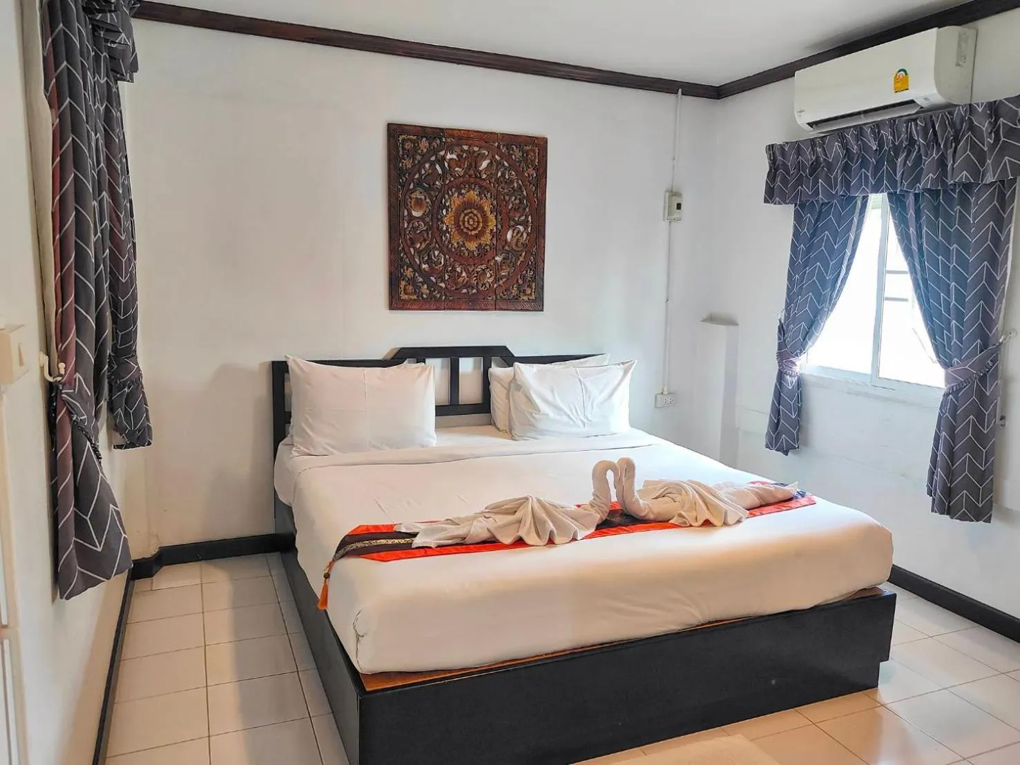 Bedroom, Bed in Vlodge House