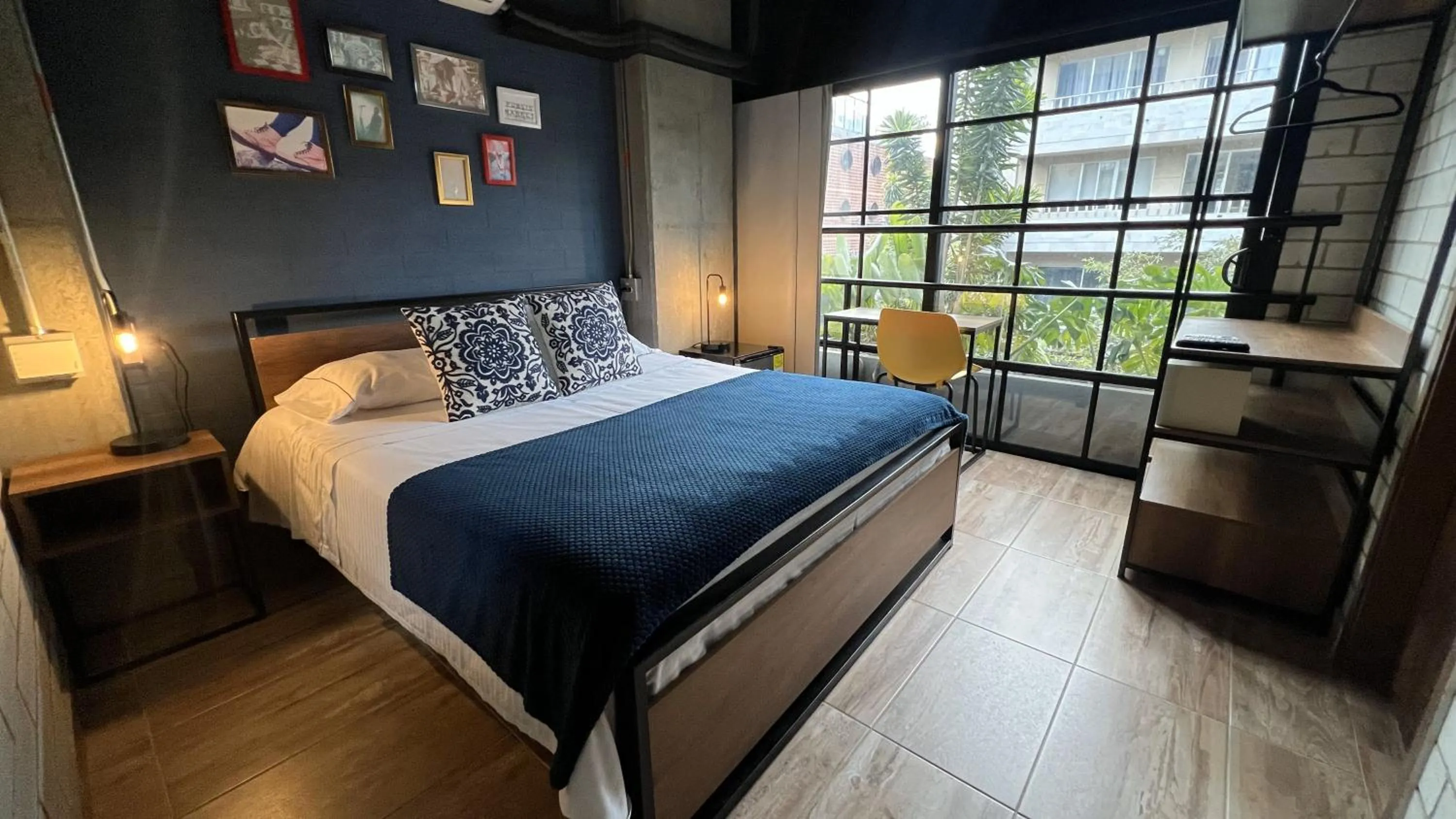 Bed in Manila Hotel Boutique