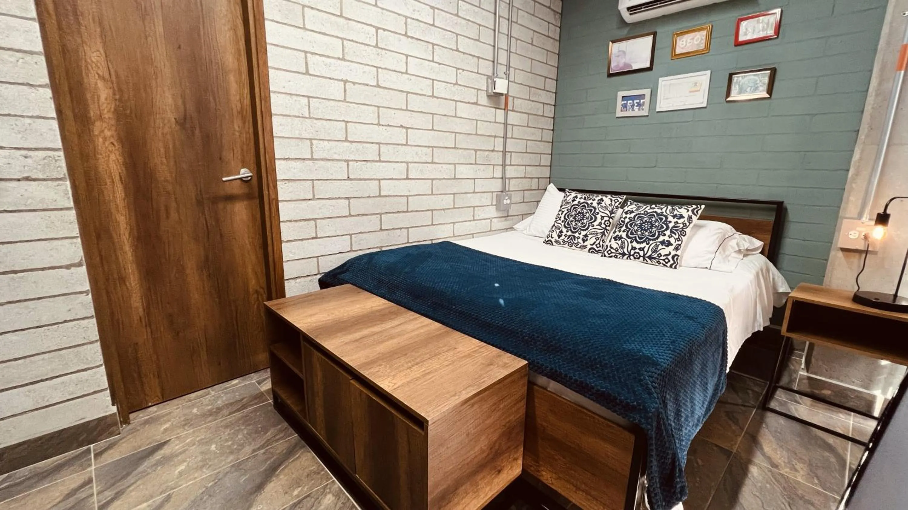 Bedroom, Bed in Manila Hotel Boutique