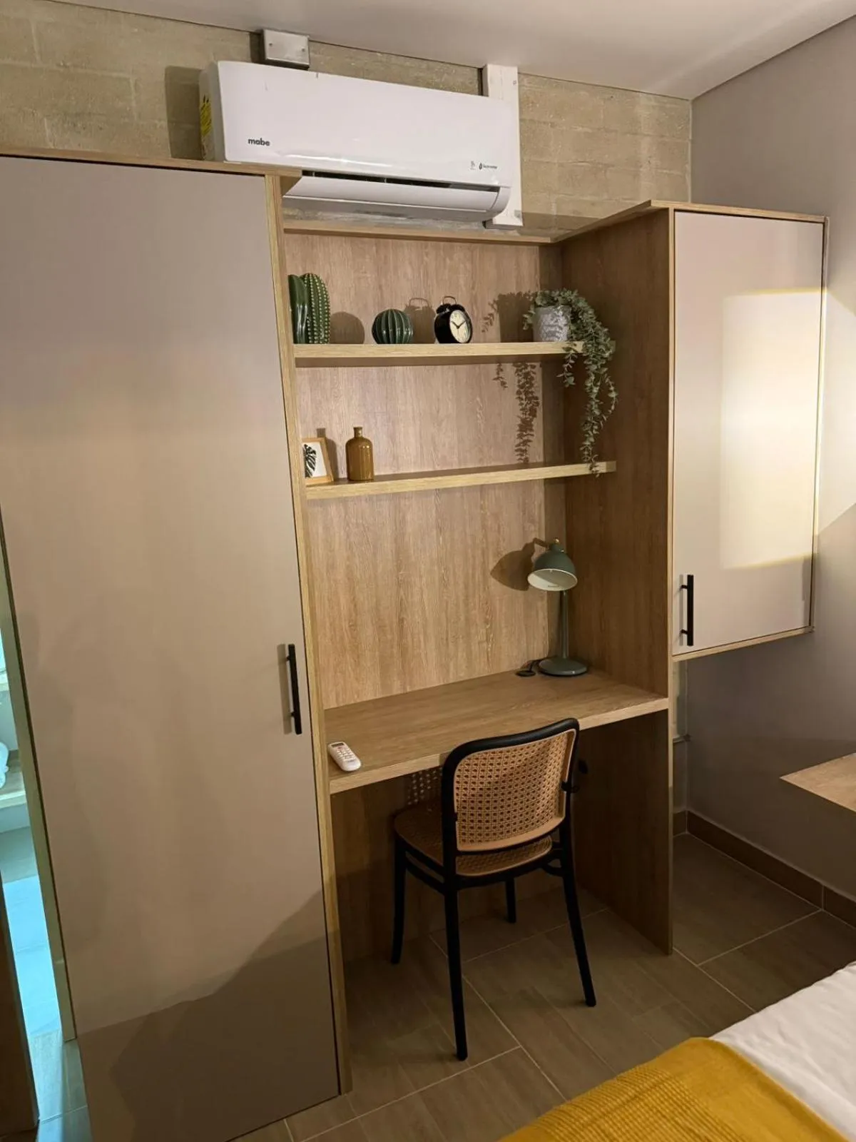 wardrobe, Bed in Manila Hotel Boutique