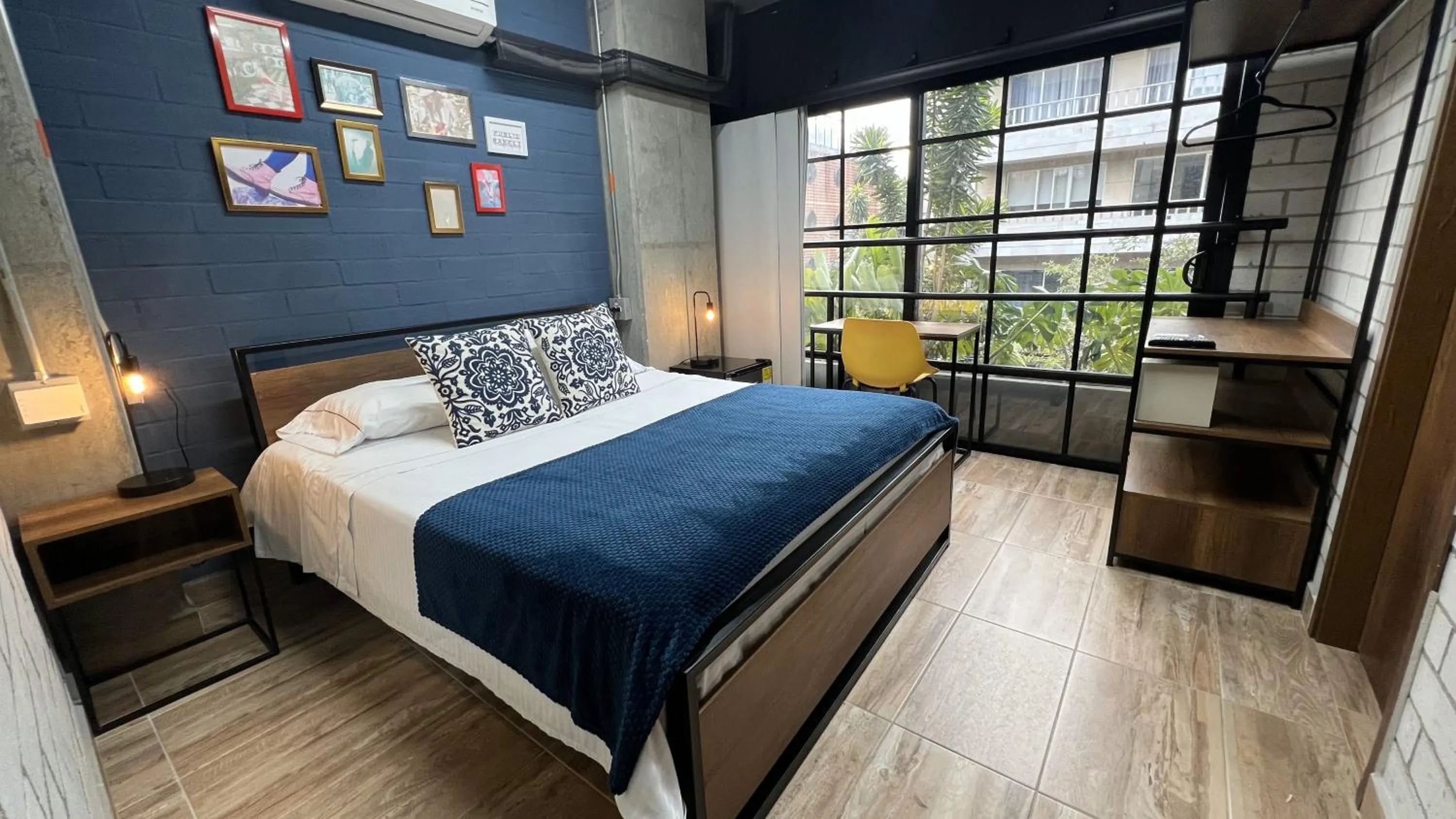 Bedroom, Bed in Manila Hotel Boutique