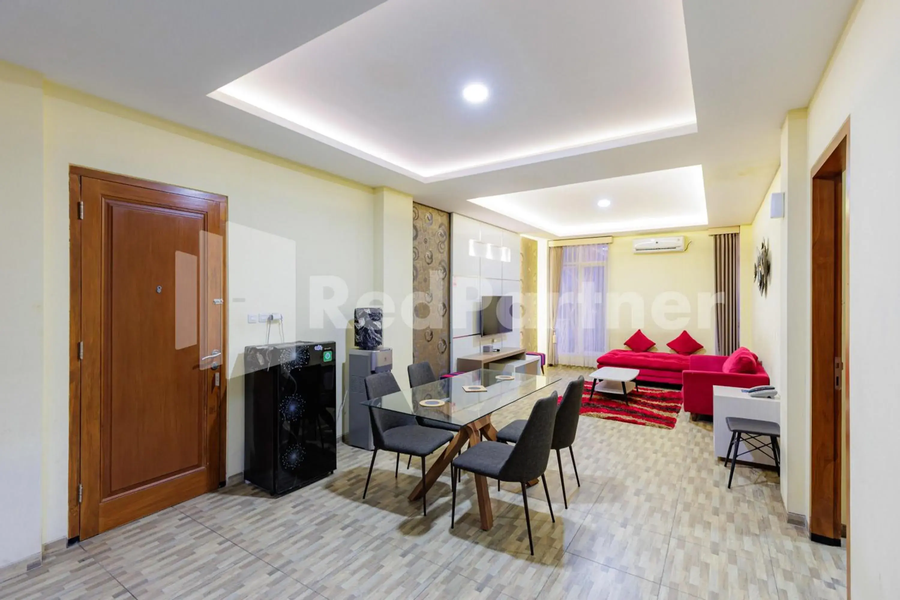 Family Room in De Malang Sweet Homestay Syariah Mitra RedDoorz Family Room in De Malang Sweet Homestay Syariah Mitra RedDoorz