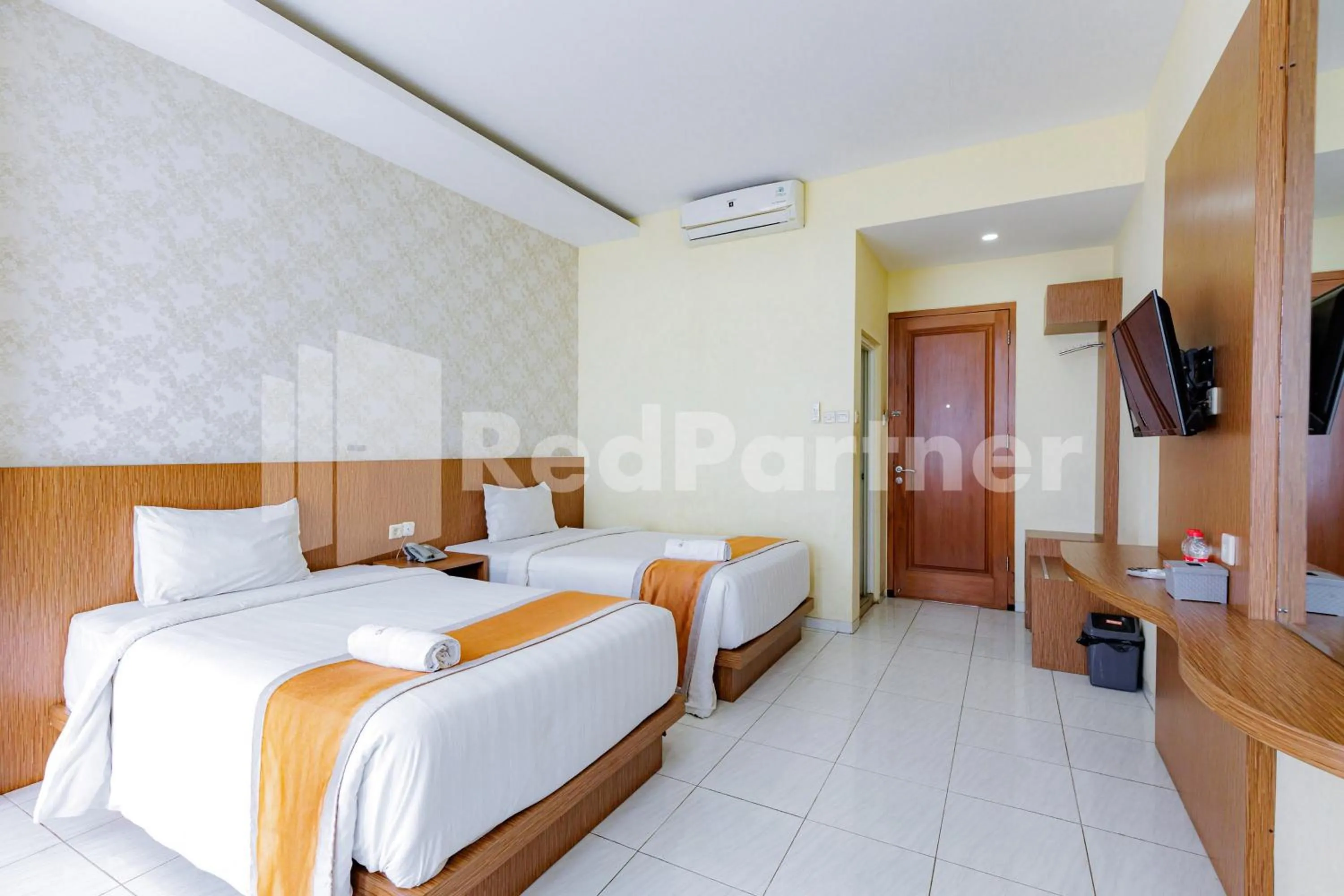 Bedroom, Bed in De Malang Sweet Homestay Syariah Mitra RedDoorz
