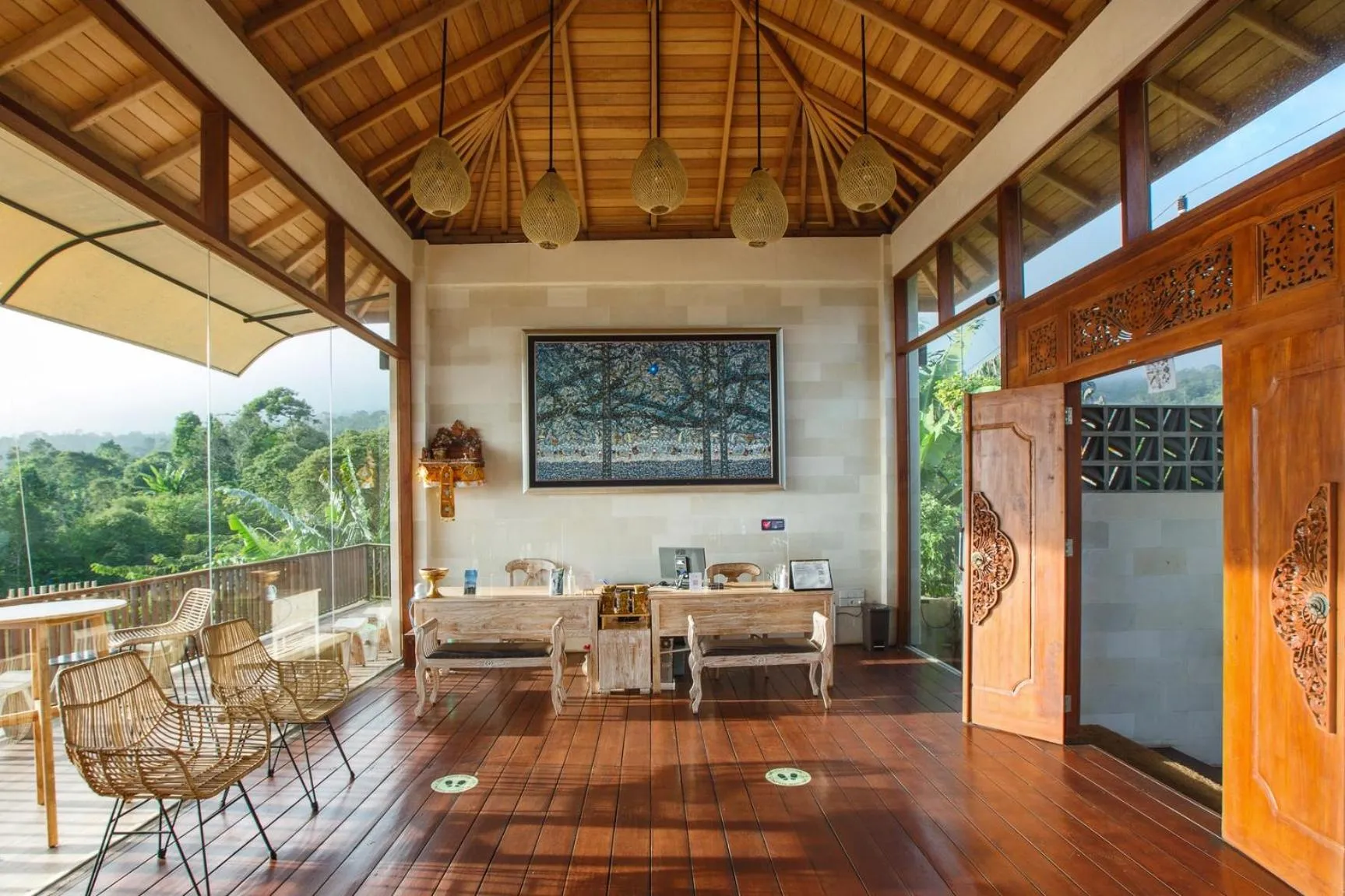 Lobby or reception in Giriwood Hotel & Villa