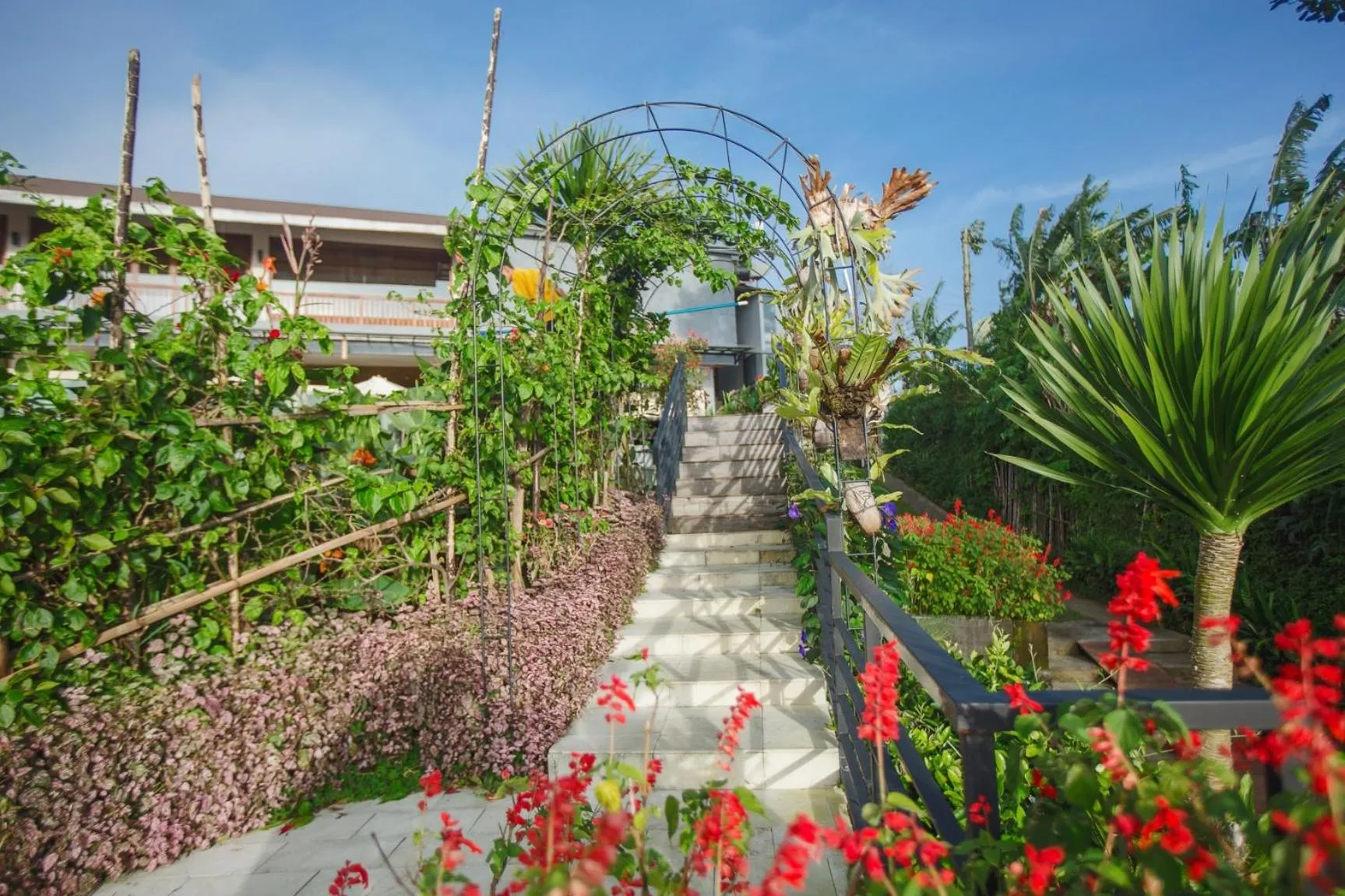 Garden in Giriwood Hotel & Villa