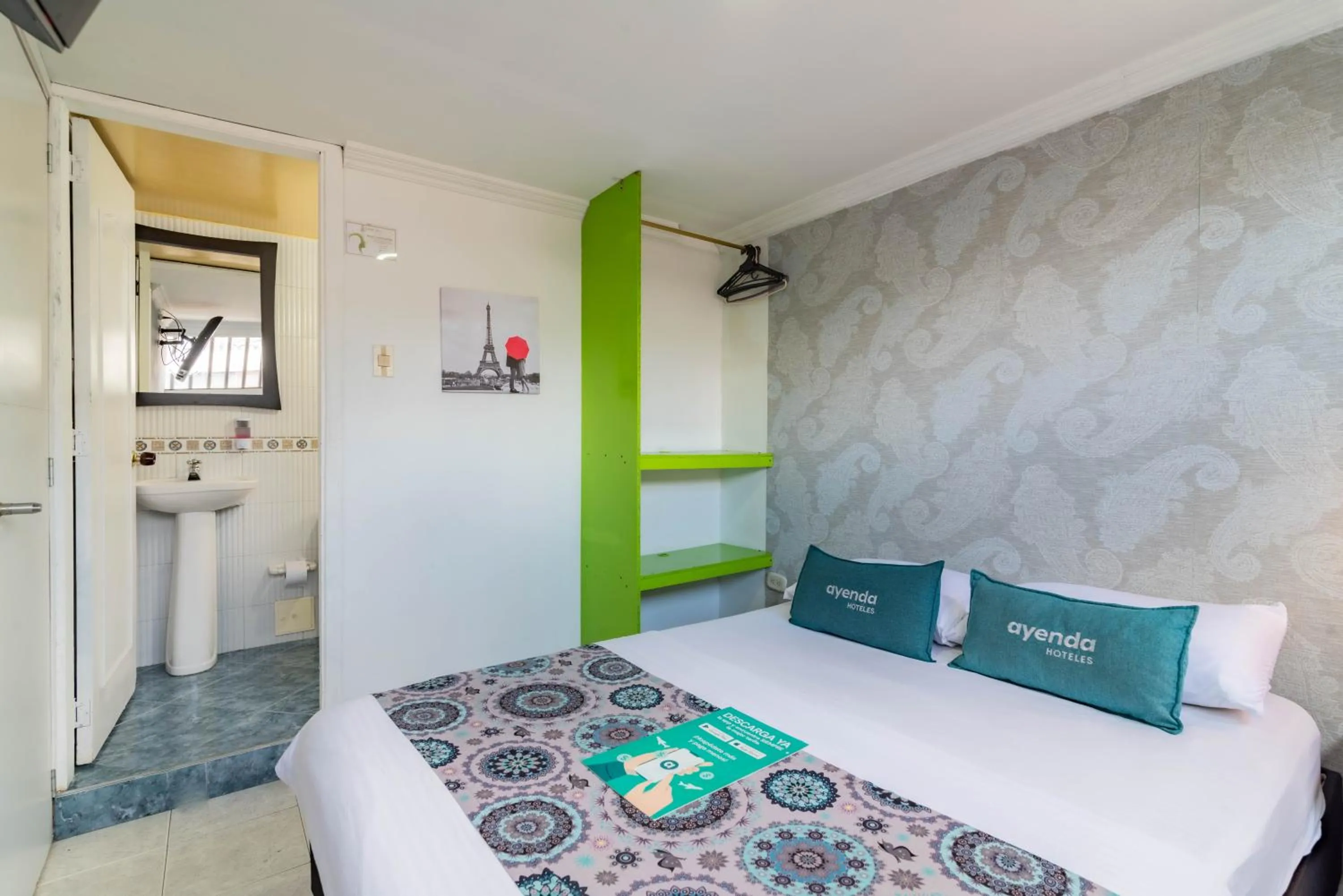 Bed in Hotel Elegant Suite