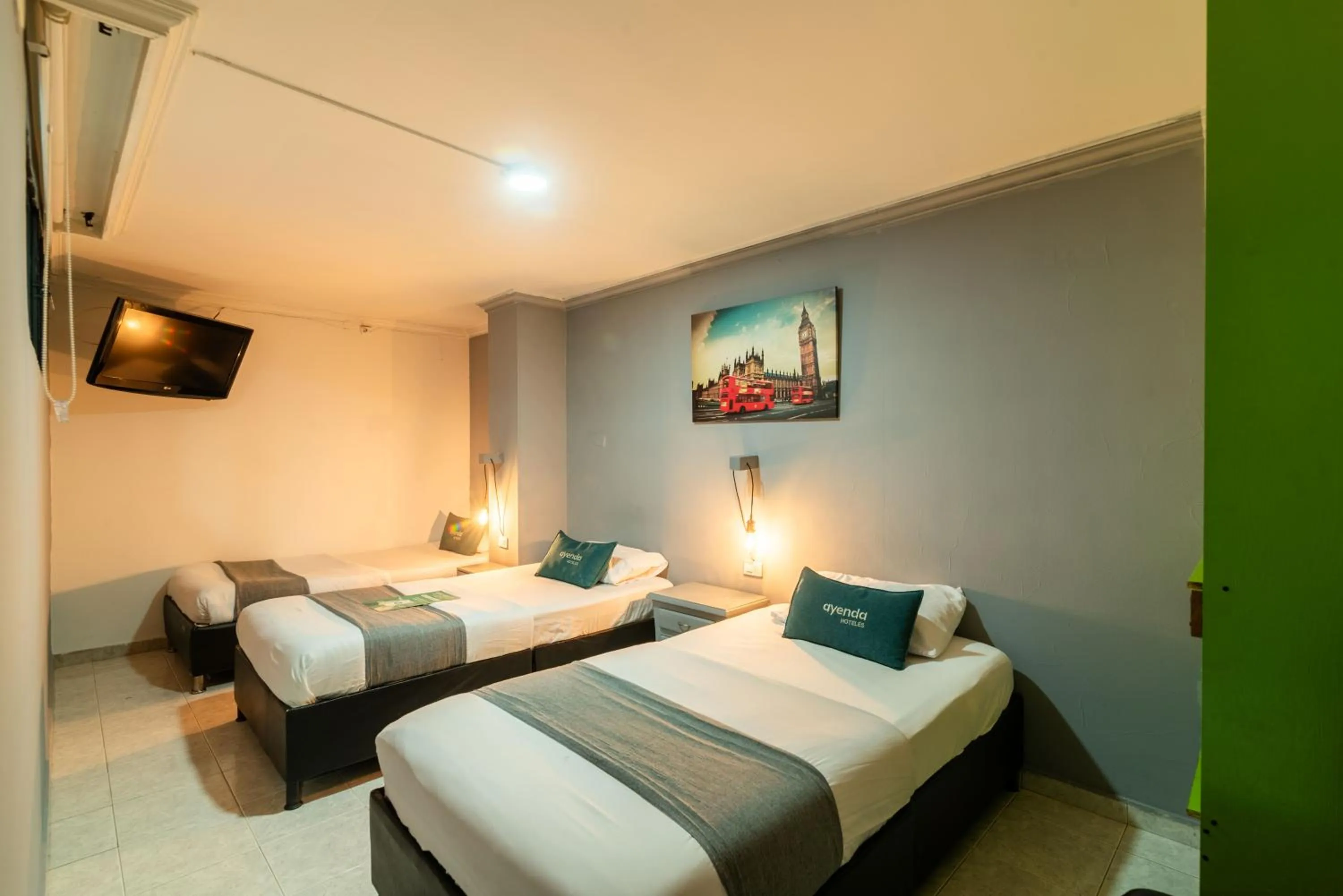 Bed in Hotel Elegant Suite