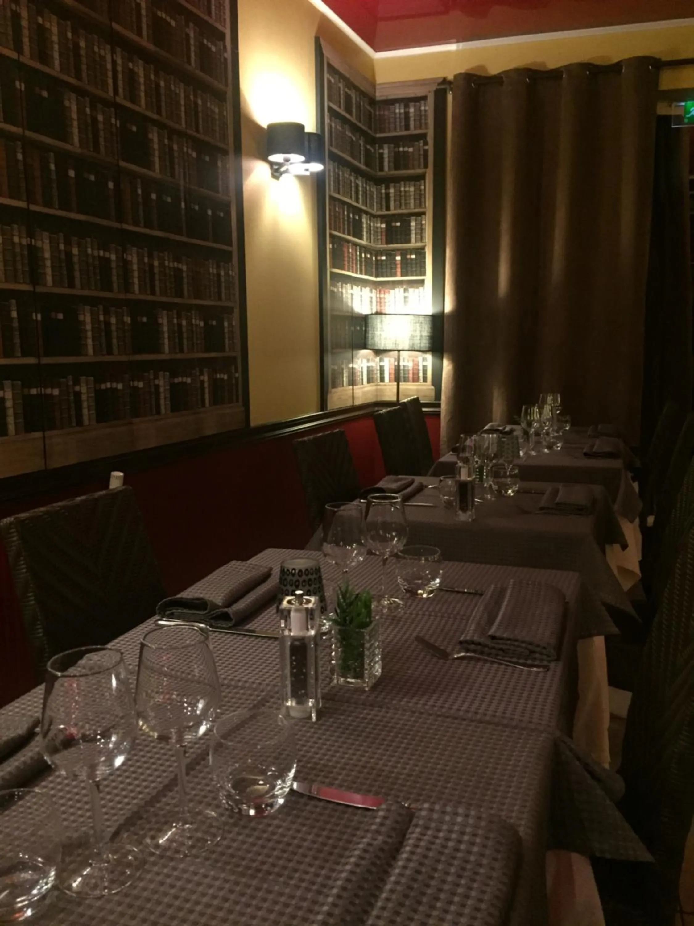 Restaurant/places to eat in Hotel de L'Oise