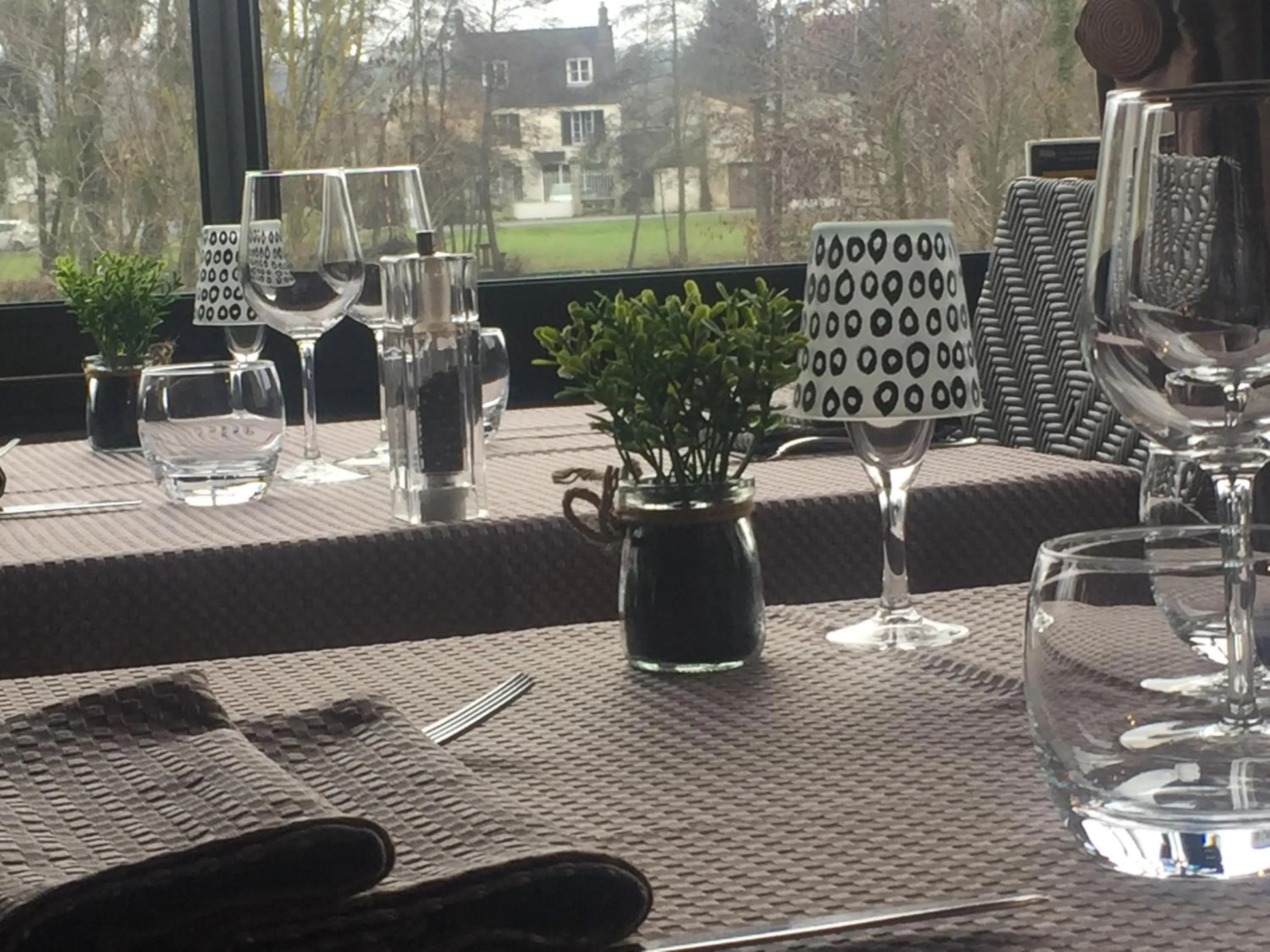 Restaurant/places to eat in Hotel de L'Oise