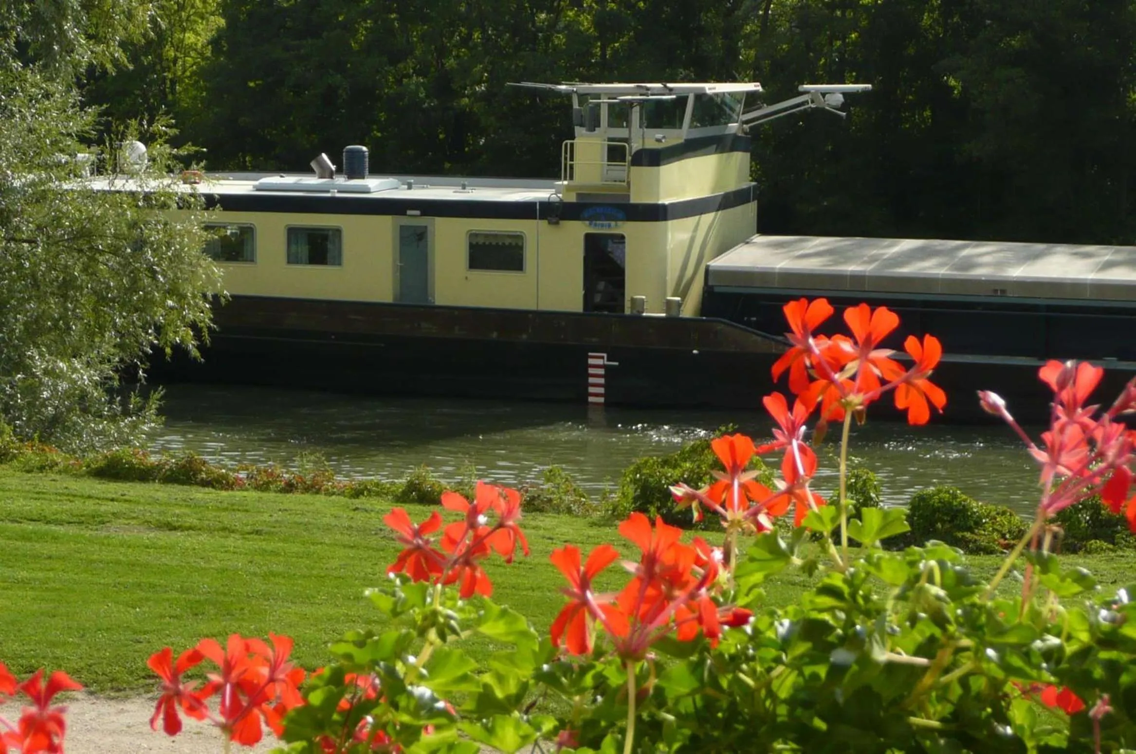 River view in Hotel de L'Oise