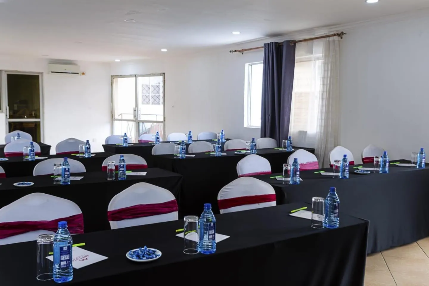 Meeting/conference room in Melvic Hotel