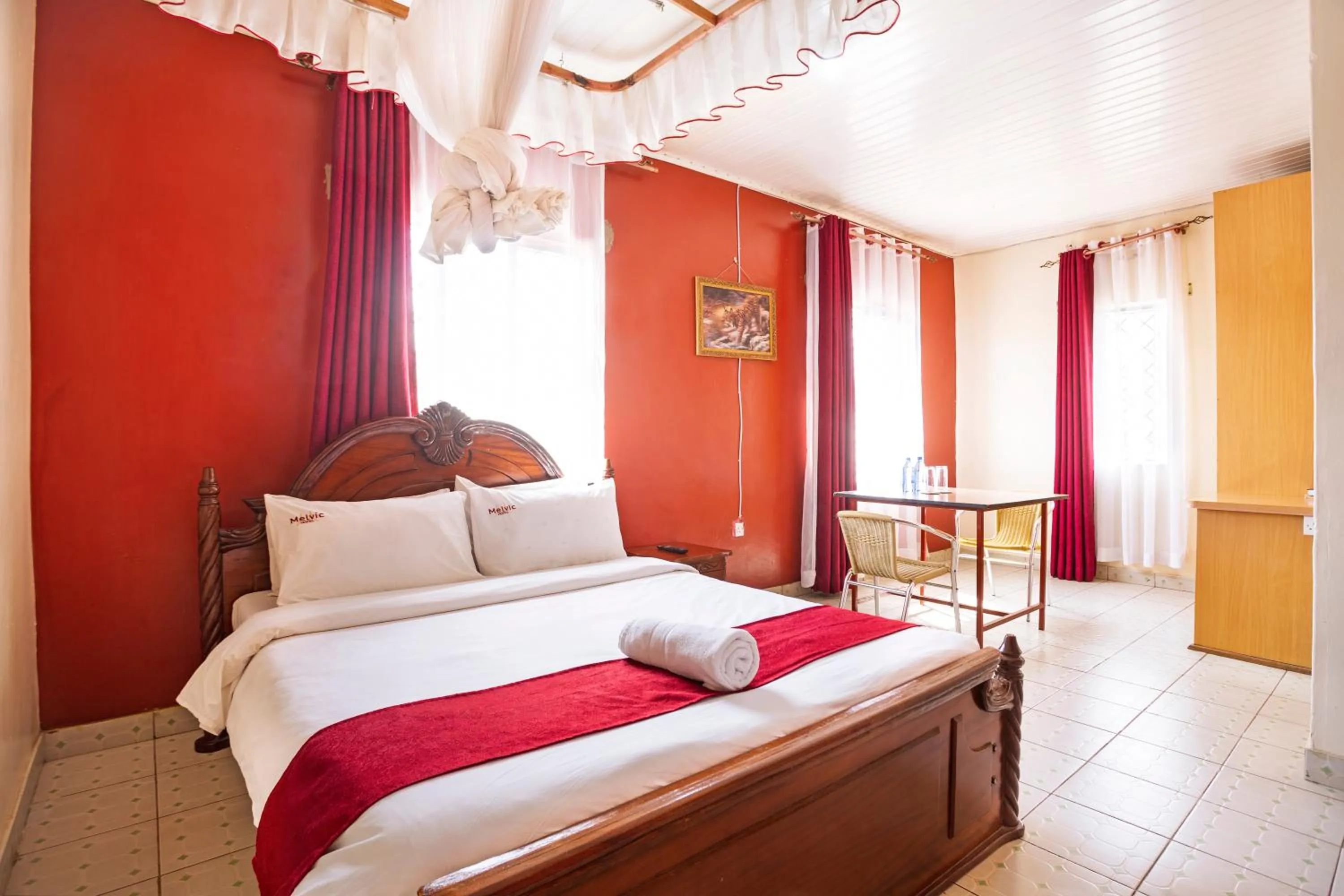 Photo of the whole room in Melvic Hotel