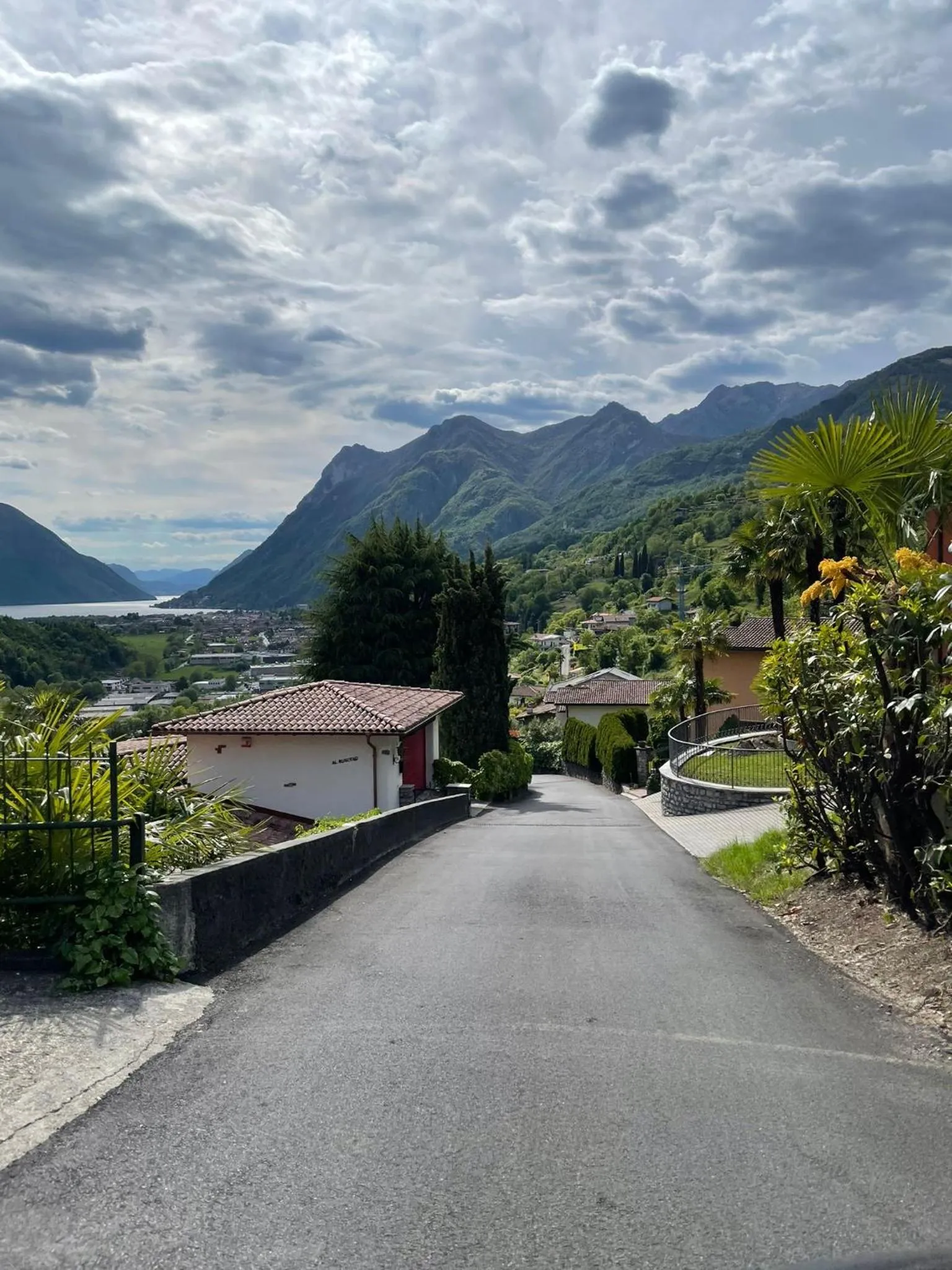 Quiet street view in B&B Gli Ulivi