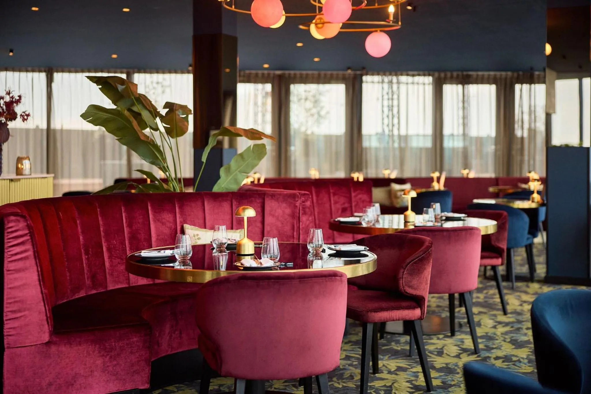 Restaurant/places to eat in Van der Valk Hotel Gent