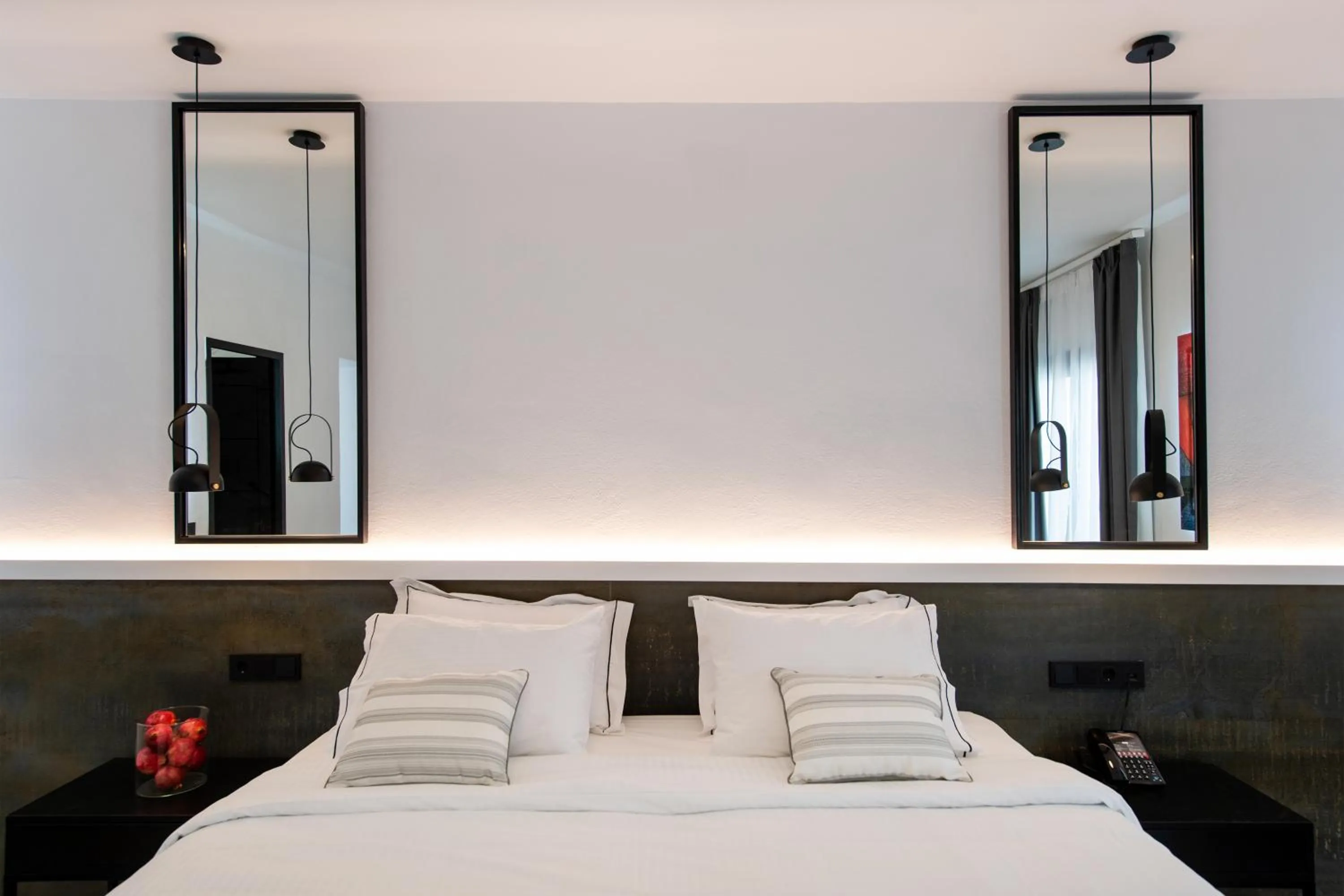 Bed in Central Boutique Hotel by naoussa hills adults only