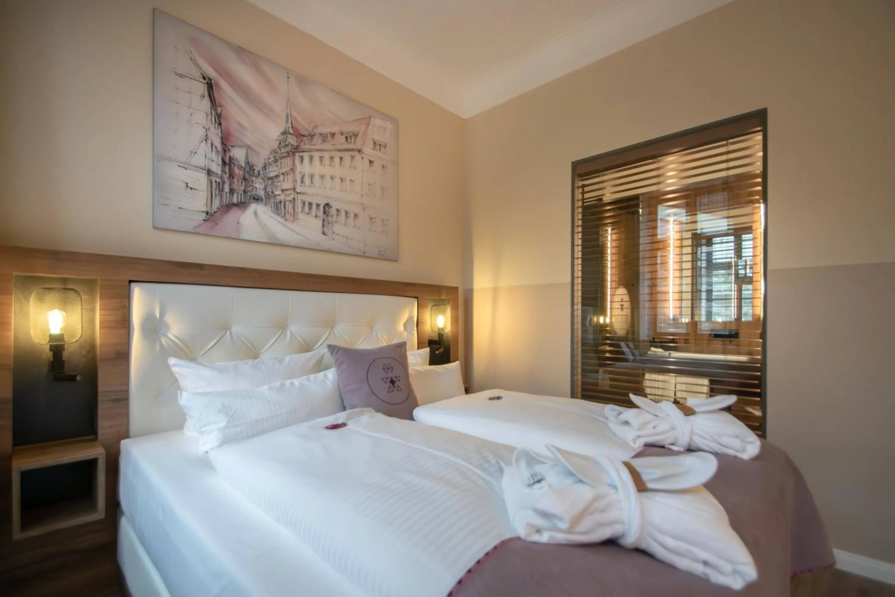 Photo of the whole room, Bed in DAS KEHRS - Hotel auf dem Petersberg