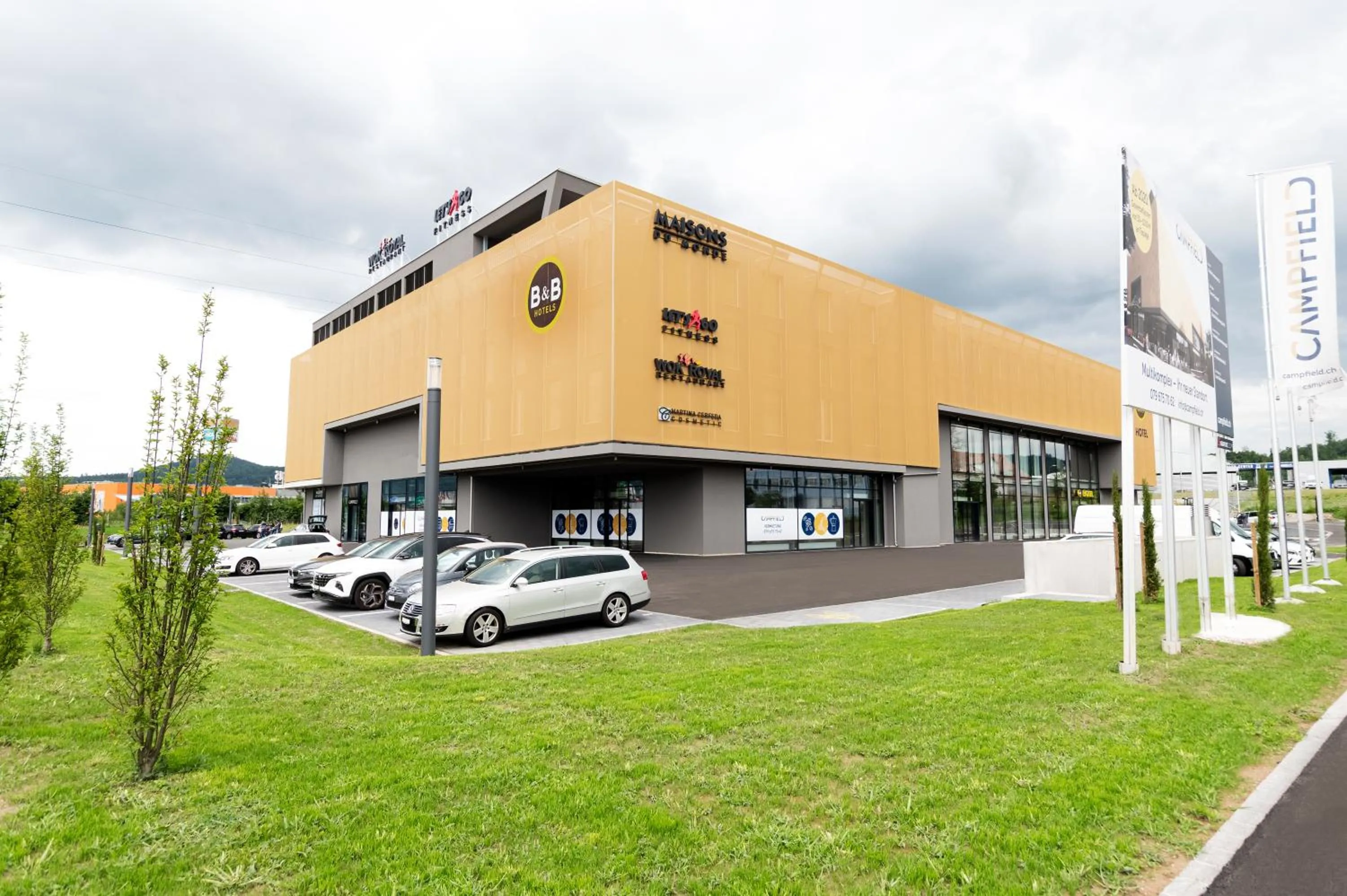 Property building in B&B HOTEL Oftringen