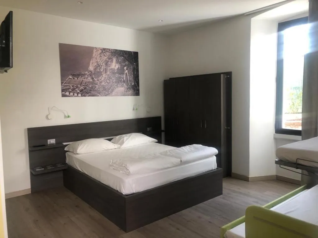 Bed in Antica Campione Rooms & Hostel