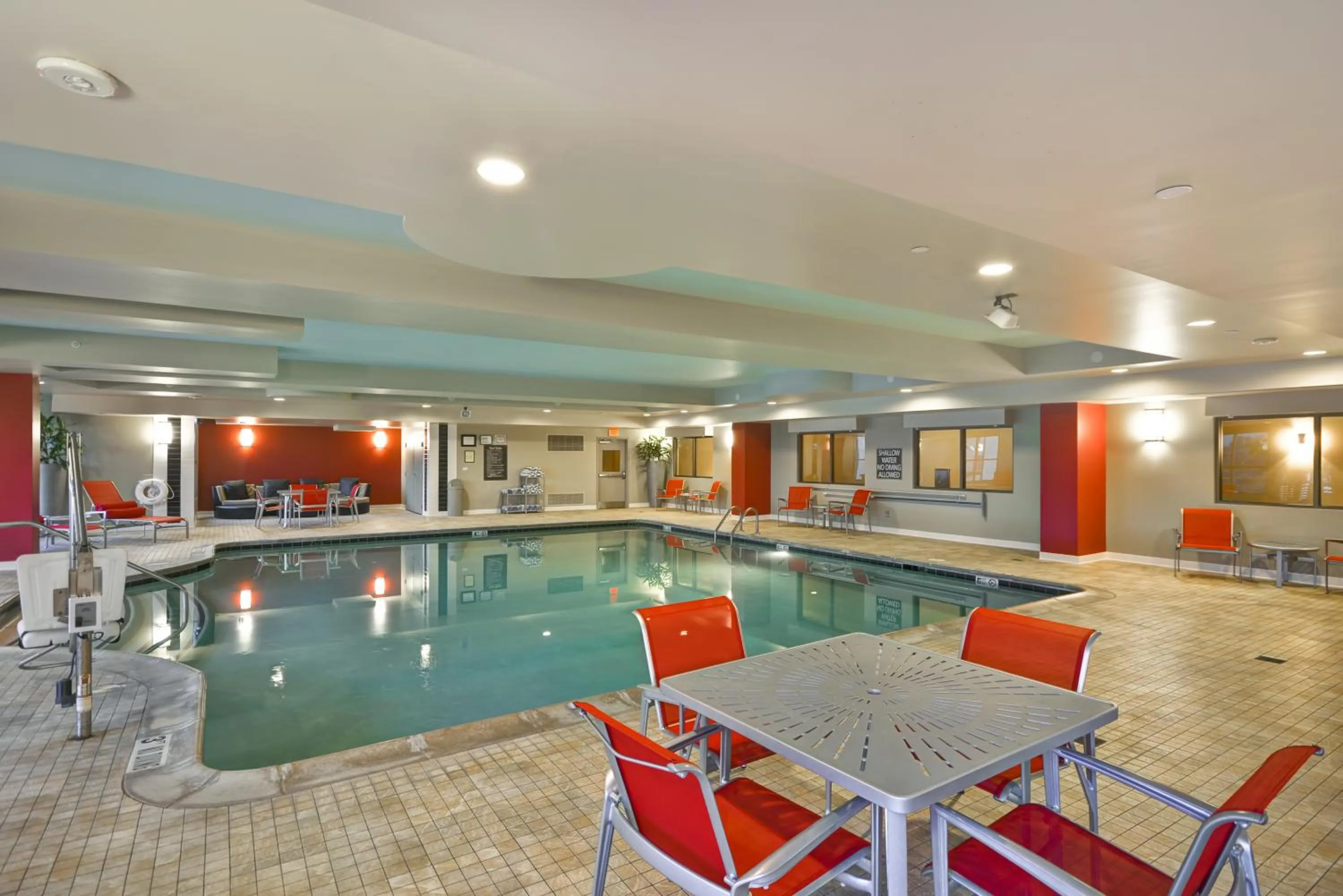 Swimming pool in Homewood Suites Nashville Vanderbilt