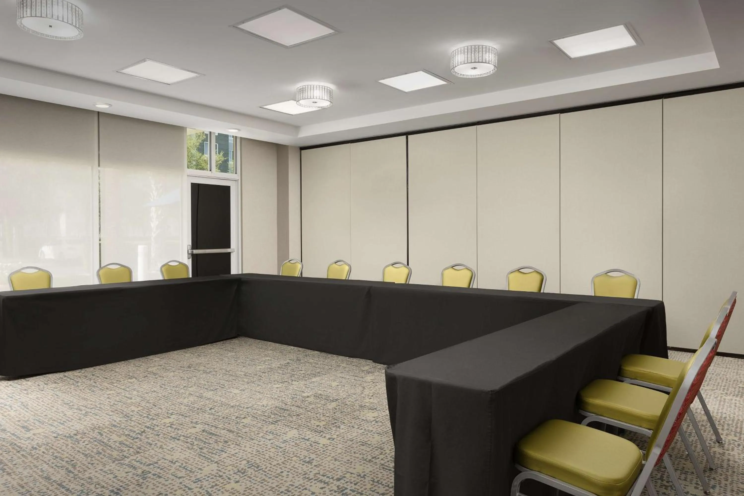 Meeting/conference room in Hampton Inn & Suites Orlando North Altamonte Springs