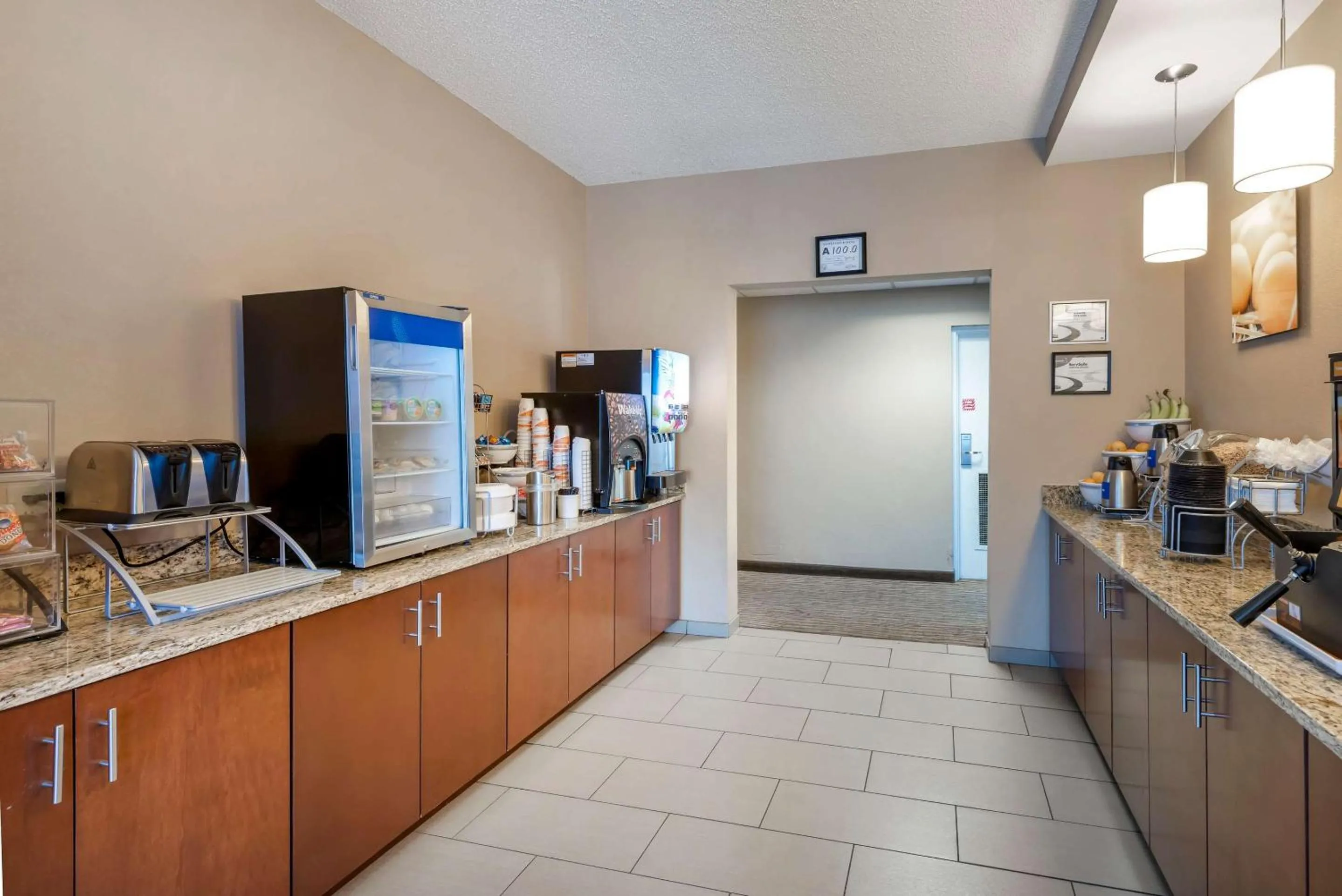 Breakfast in Comfort Inn Elizabeth City near University