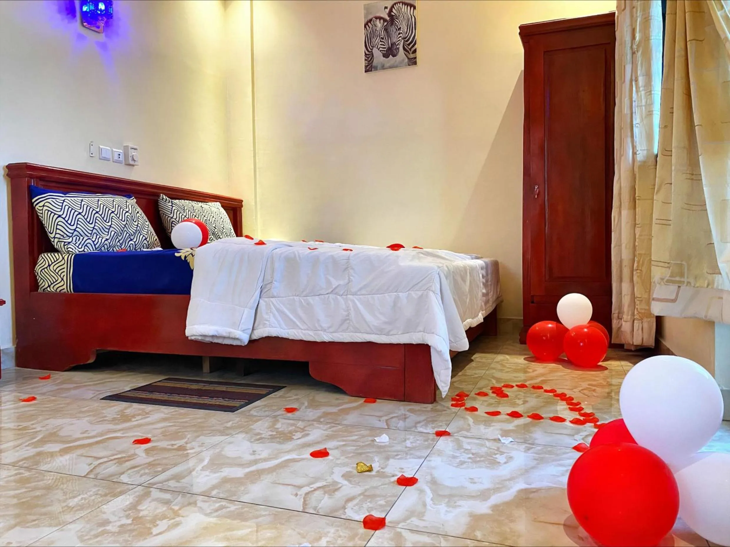 Bedroom, Bed in Glory Palace Hotel