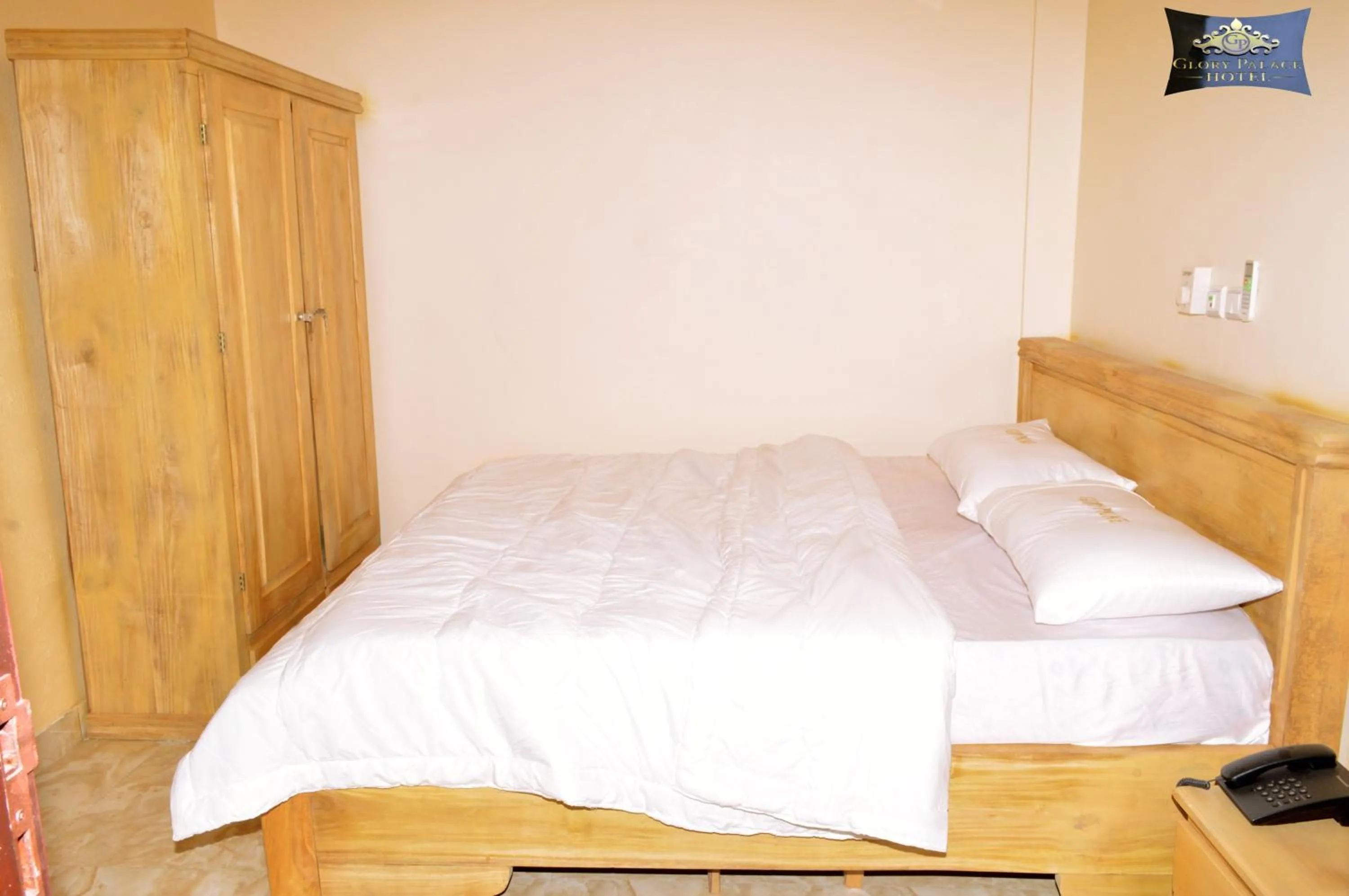 Bed in Glory Palace Hotel