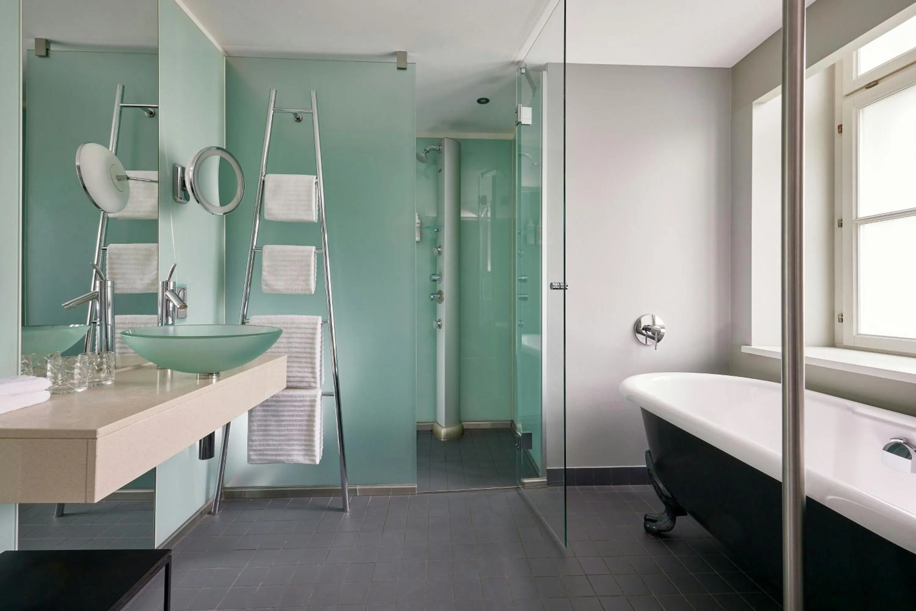 Bathroom in Le Méridien Vienna