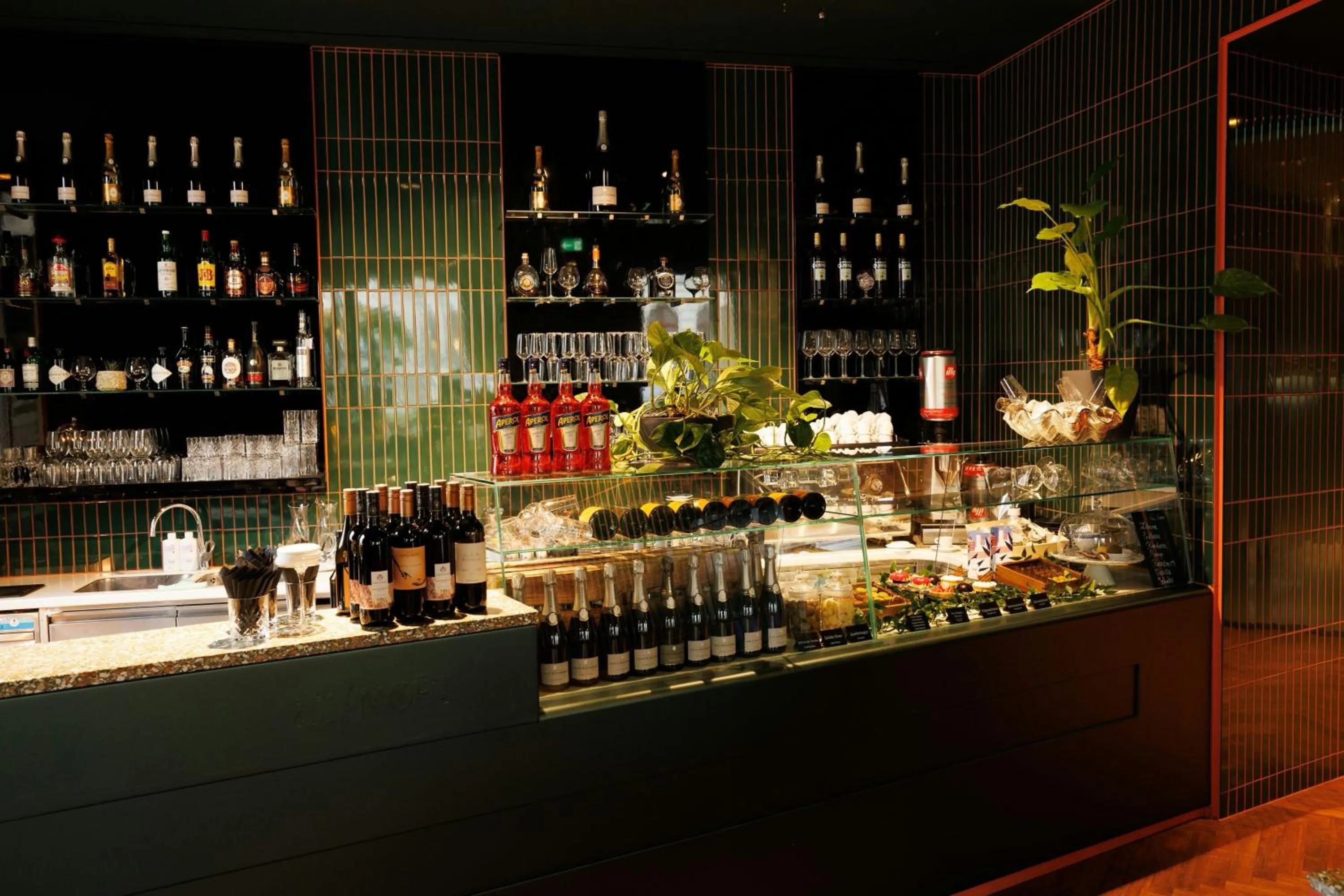 Lounge or bar in Le Méridien Vienna