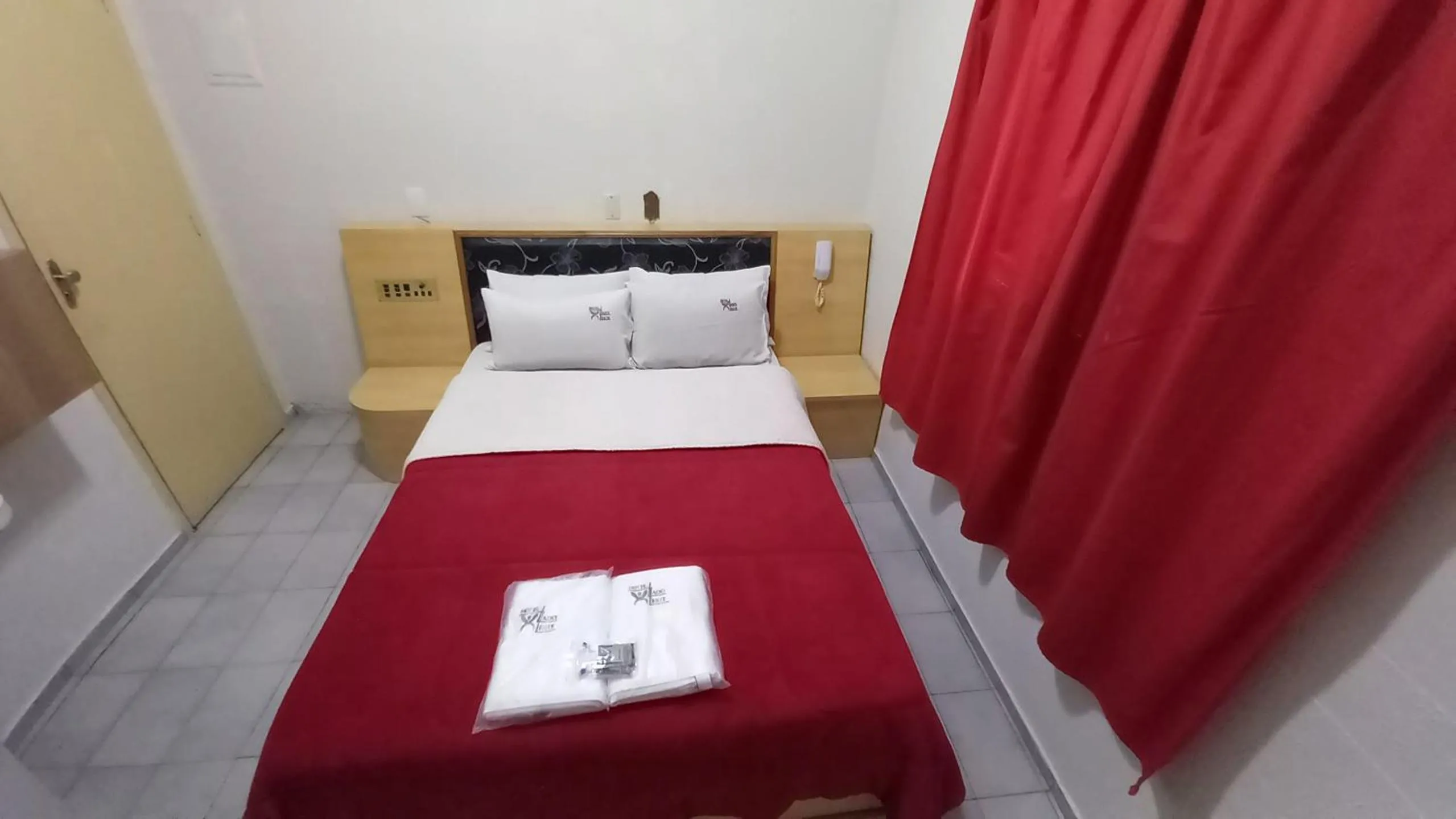 Hotel Lado Leste