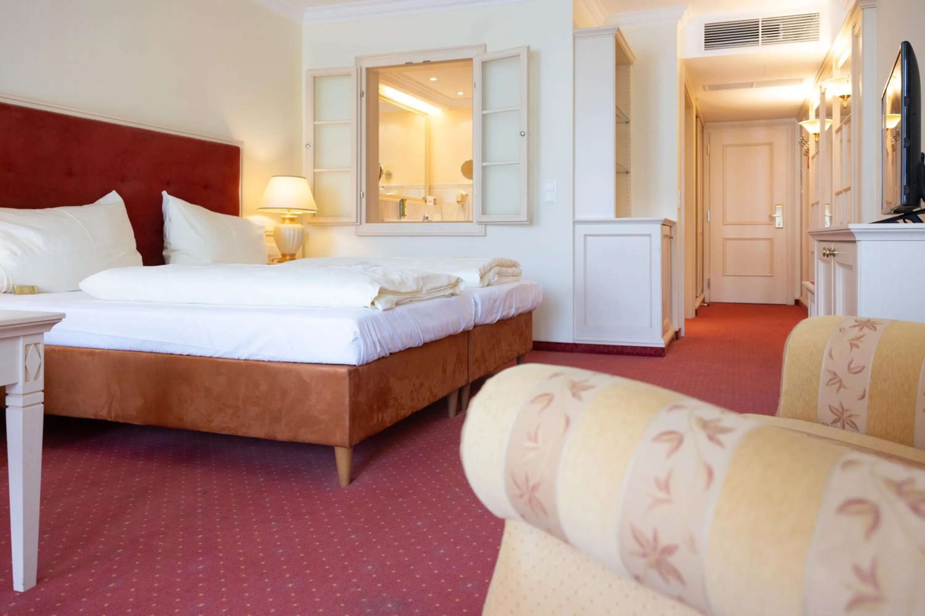 Photo of the whole room, Bed in Parkhotel