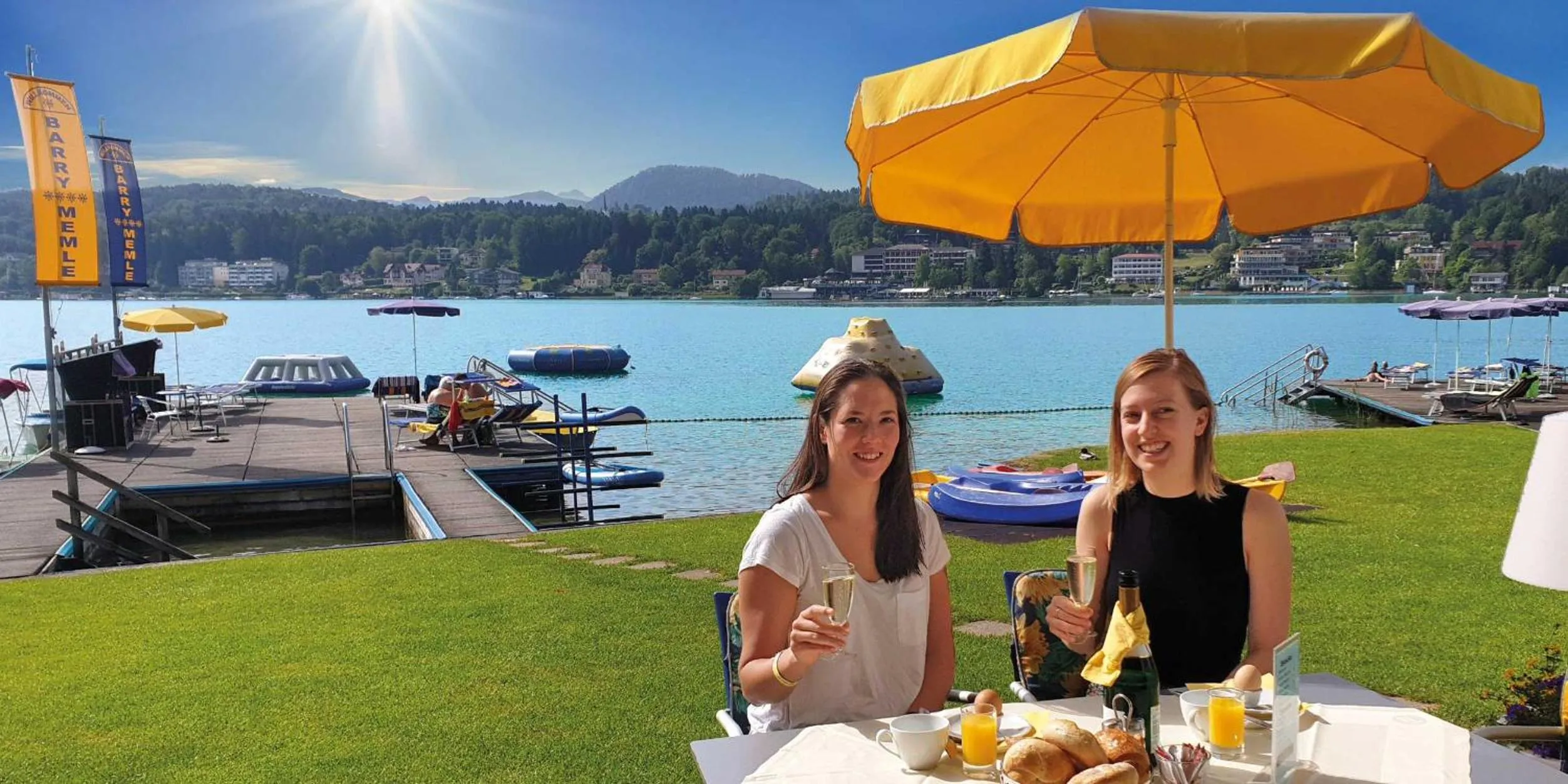 Breakfast in Barry Memle Directly at the Lake