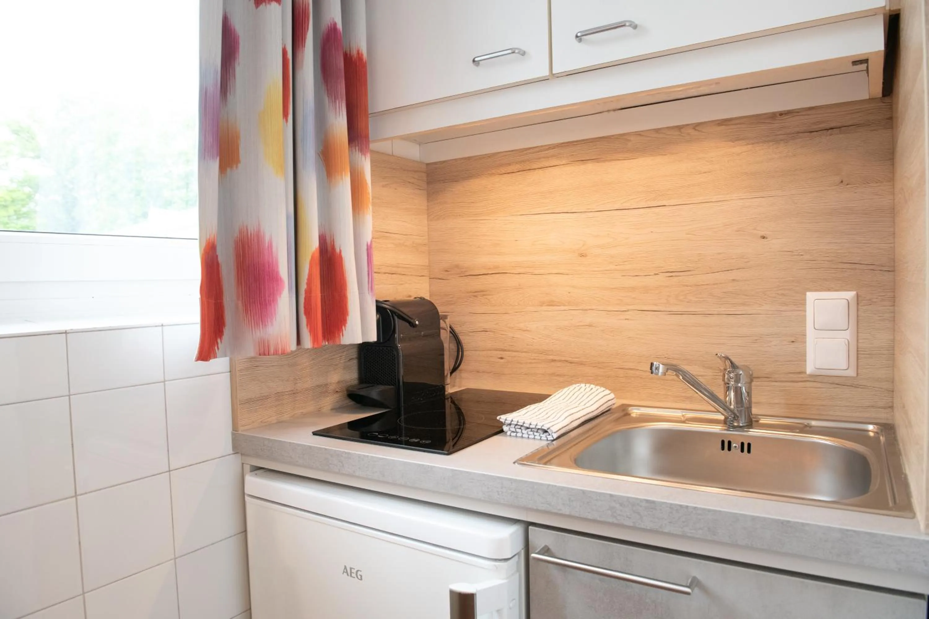 kitchen in Barry Memle Directly at the Lake