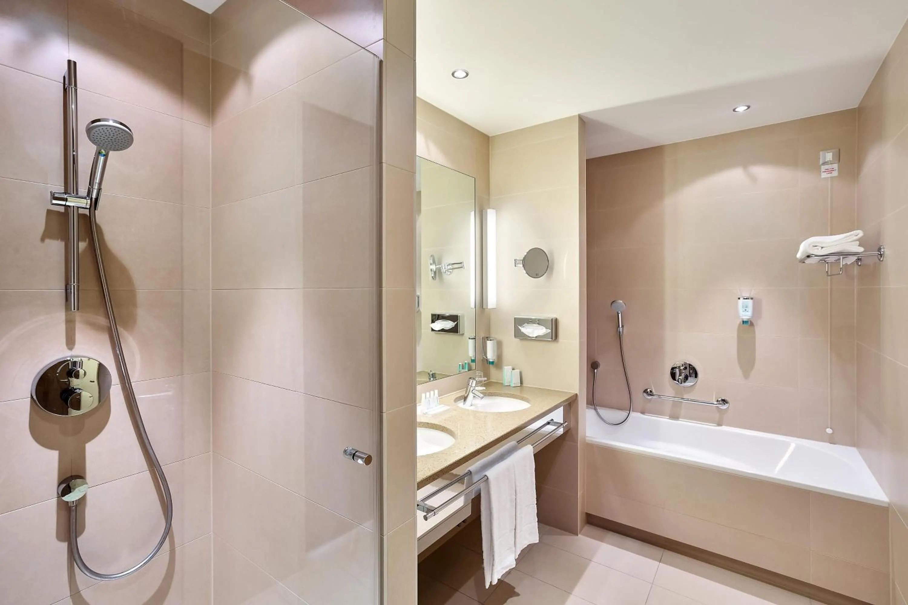 Bathroom in Austria Trend Hotel Savoyen Vienna - 4 stars superior