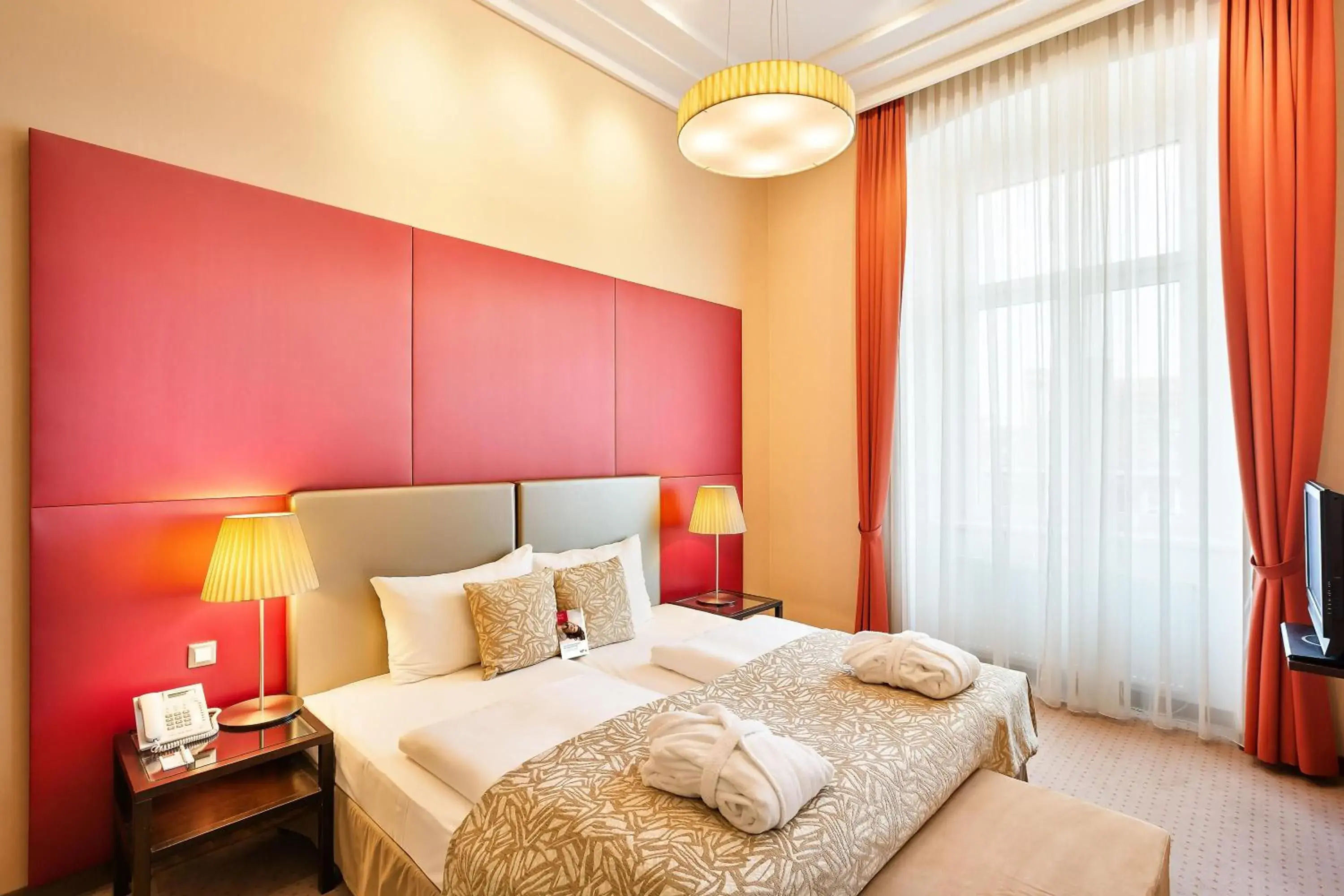 Junior Suite in Austria Trend Hotel Savoyen Vienna - 4 stars superior Junior Suite in Austria Trend Hotel Savoyen Vienna - 4 stars superior