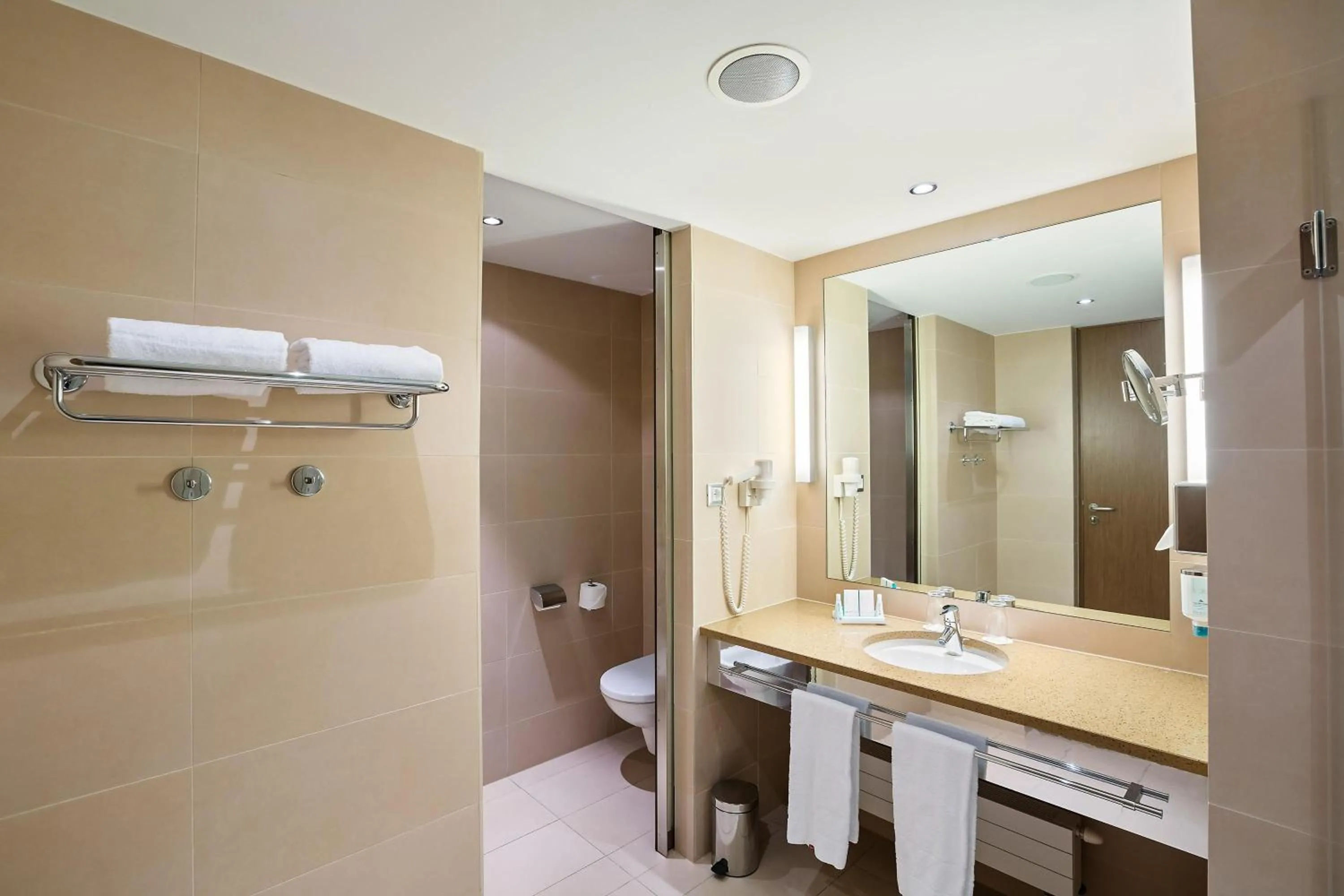 Bathroom in Austria Trend Hotel Savoyen Vienna - 4 stars superior