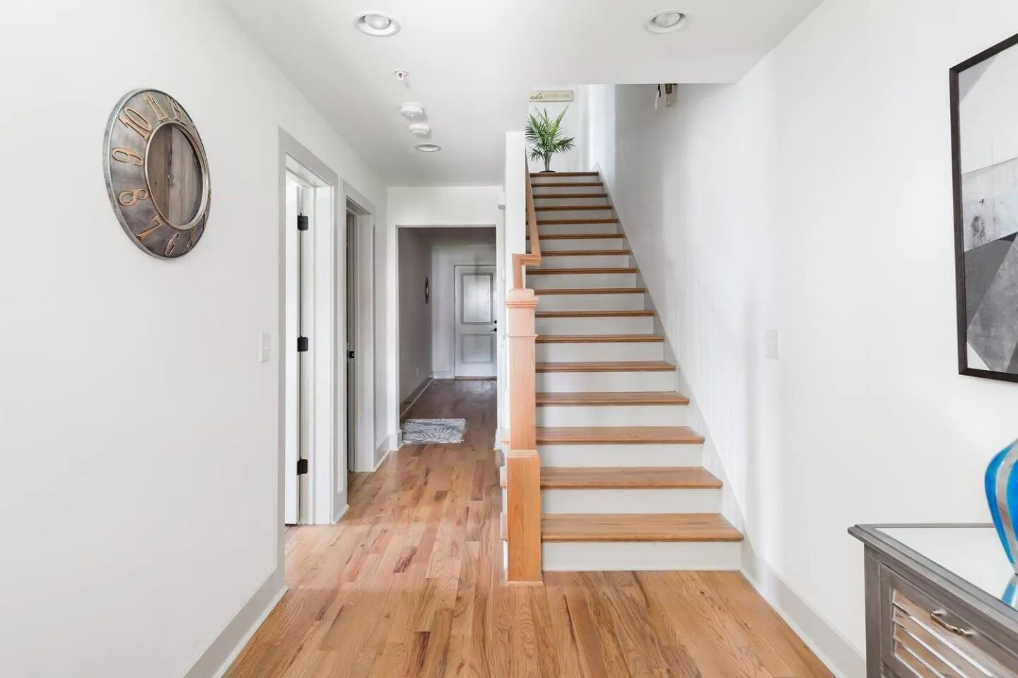 Facade/entrance in Brand New Luxury Home near Downtown