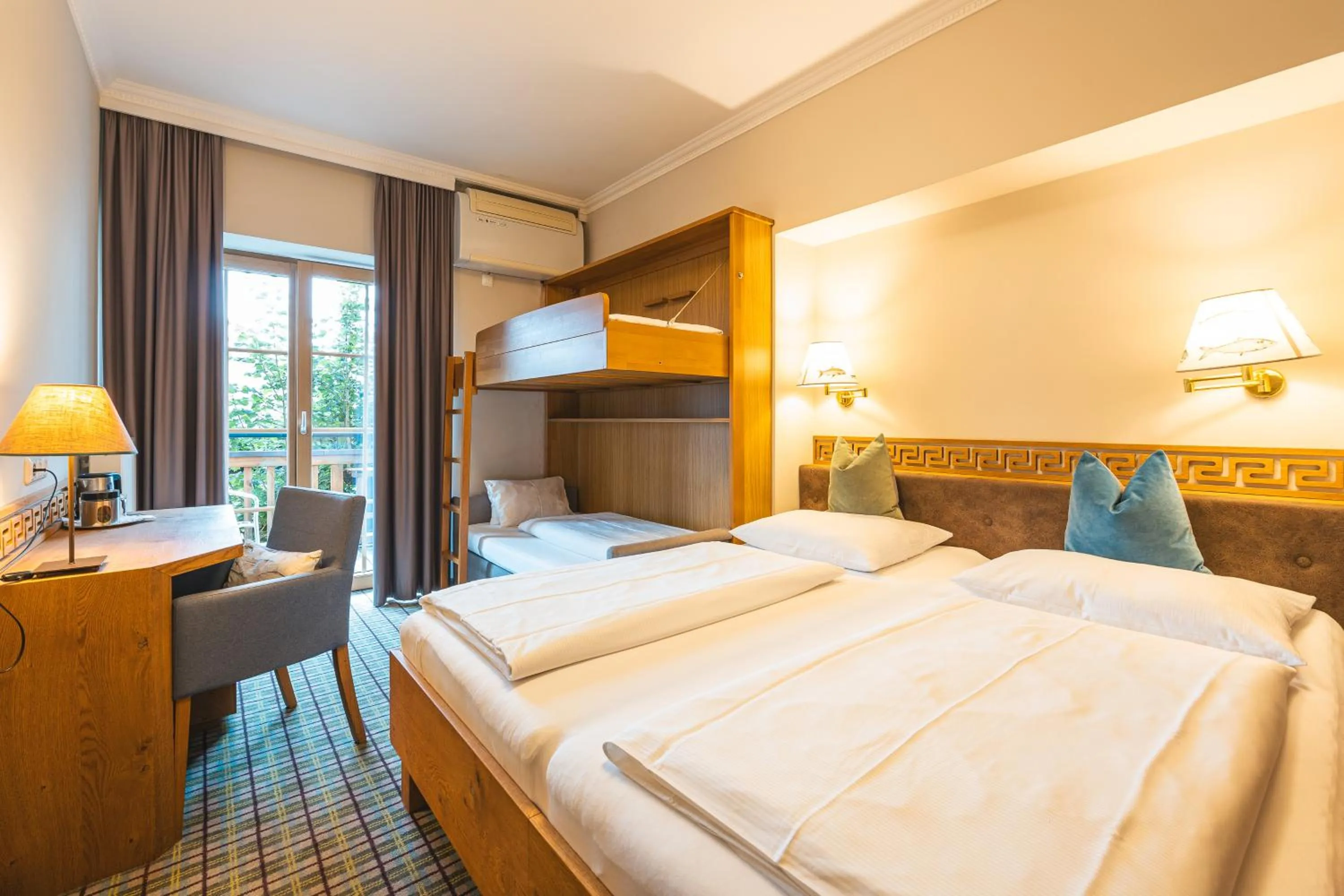 Photo of the whole room, Bed in Fish'Inn Zell - Hotel Fischerwirt