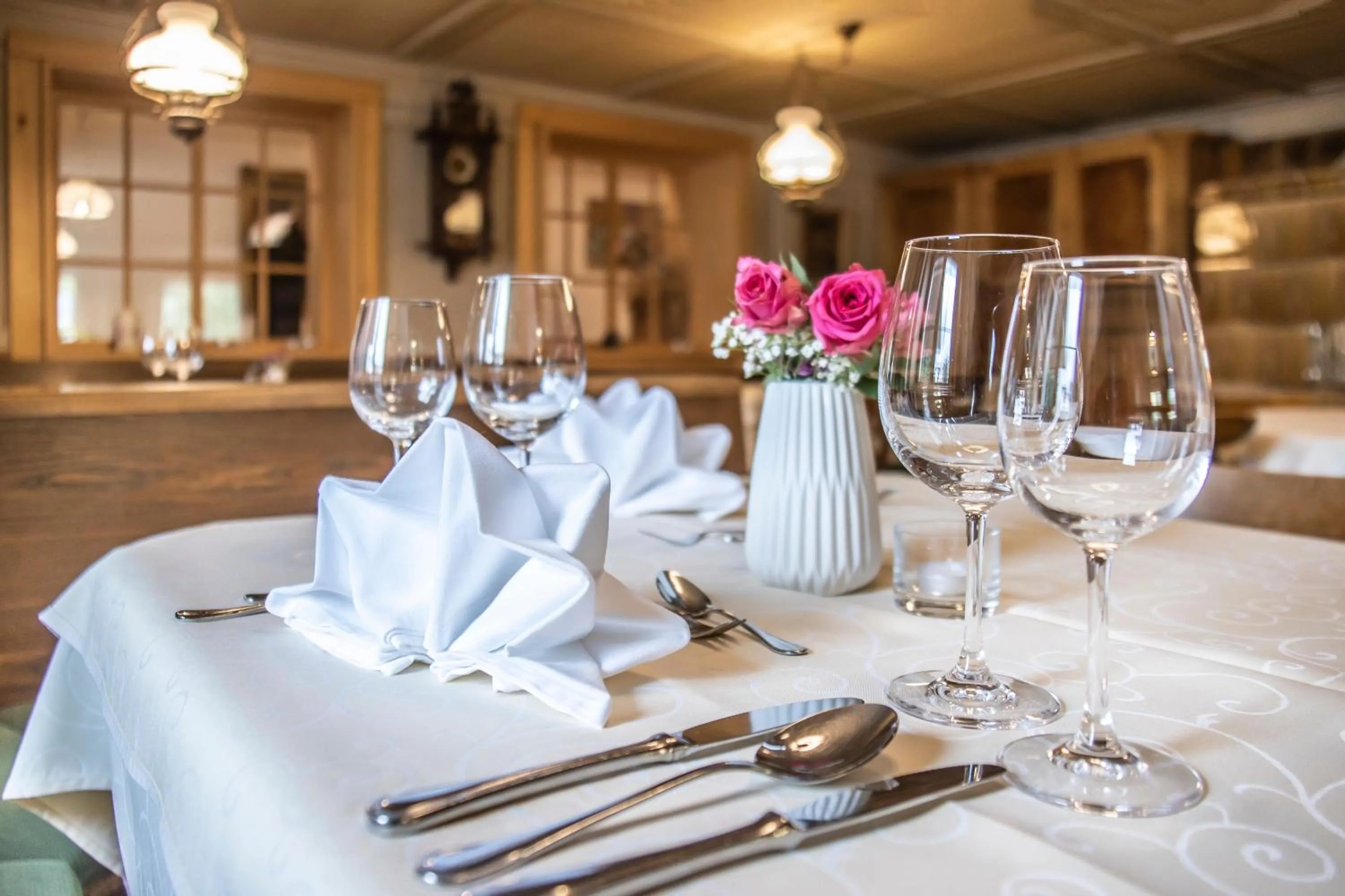 Restaurant/places to eat in Familienhotel Adler