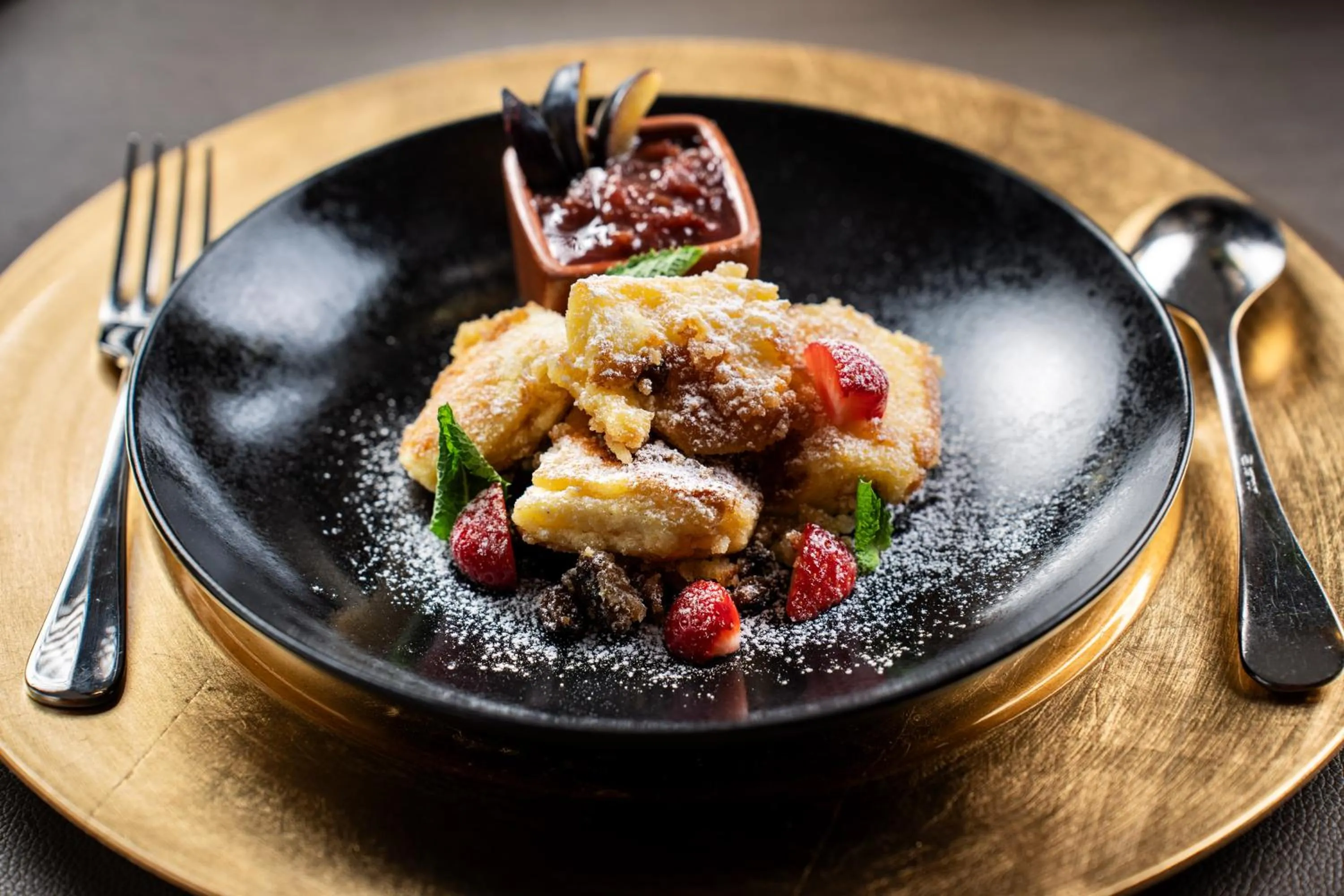 Restaurant/places to eat in DAS RONACHER Thermal Spa Hotel