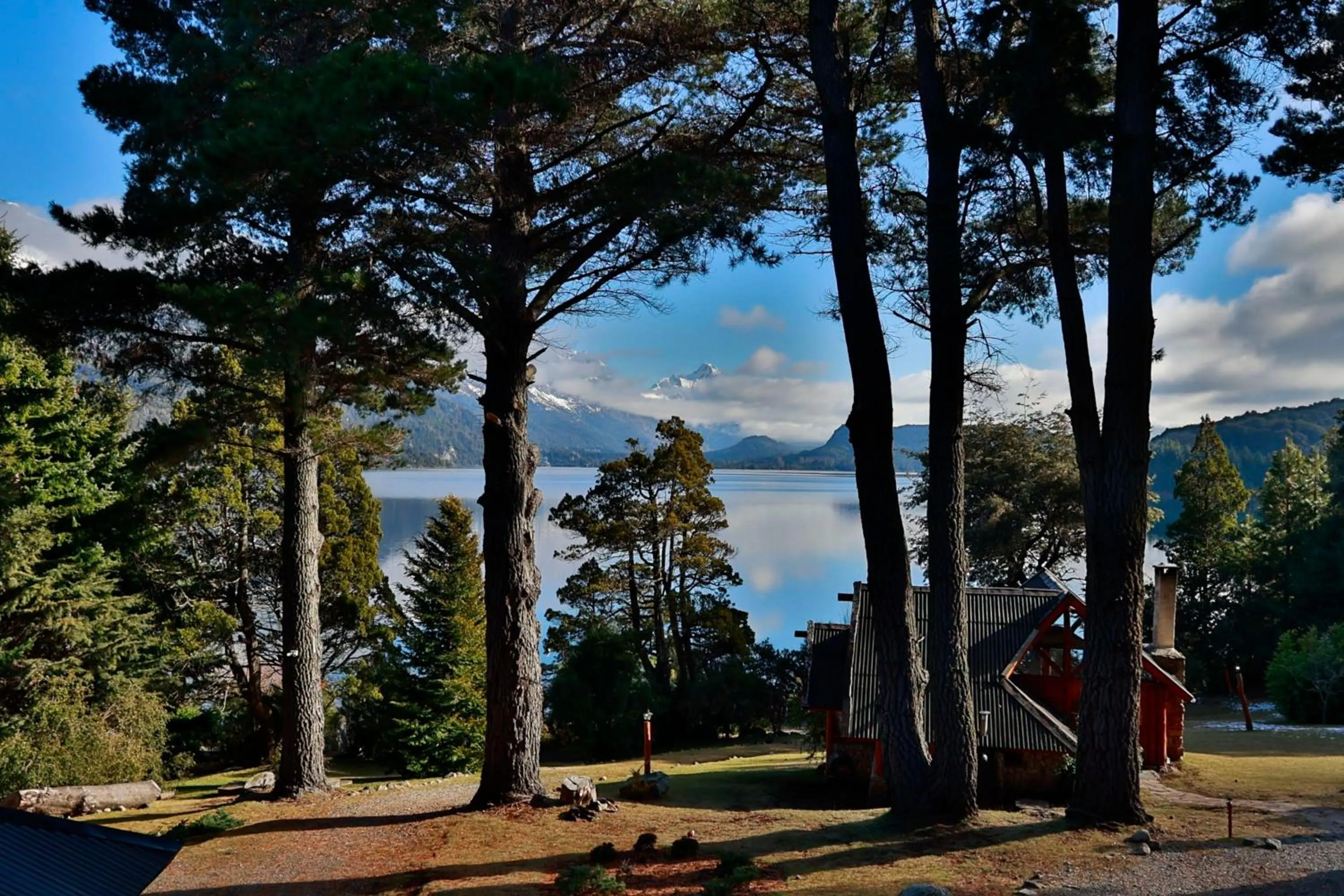 Lake view in Cabañas Villa Labrador con costa de lago