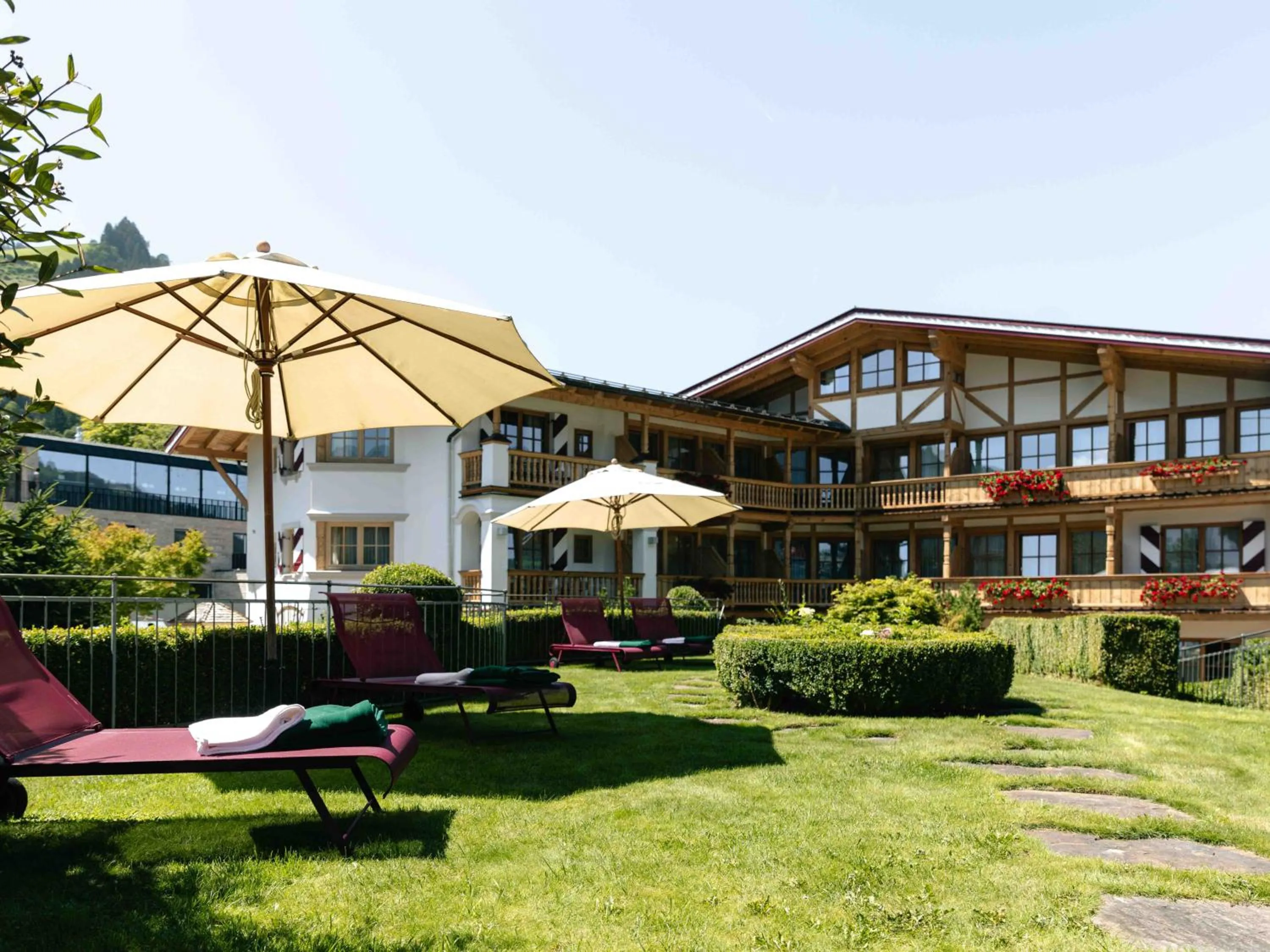 Property building in Hotel Kaiserhof Kitzbühel, 4 Sterne Superior