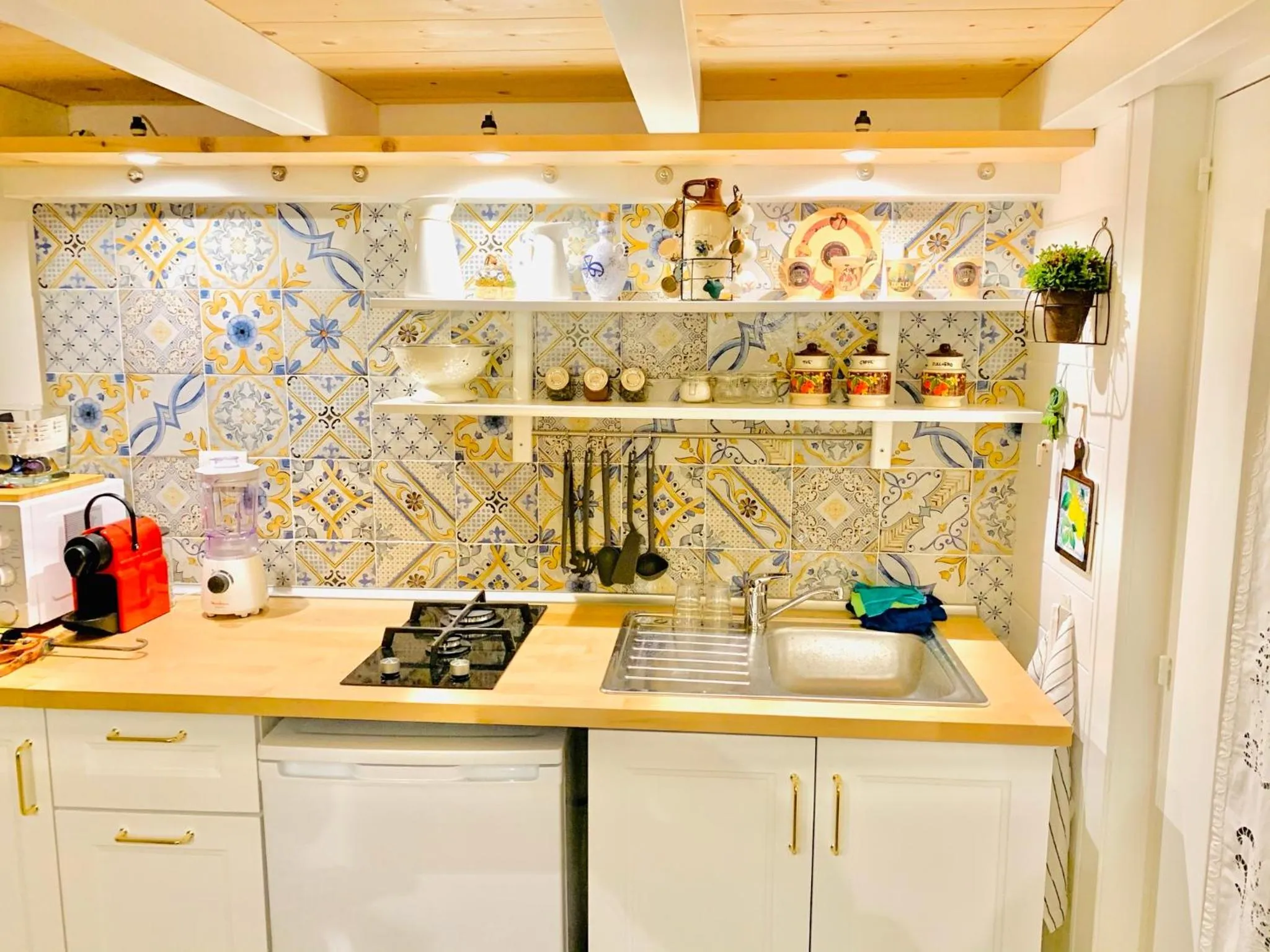Kitchen or kitchenette in Dimore Chialè