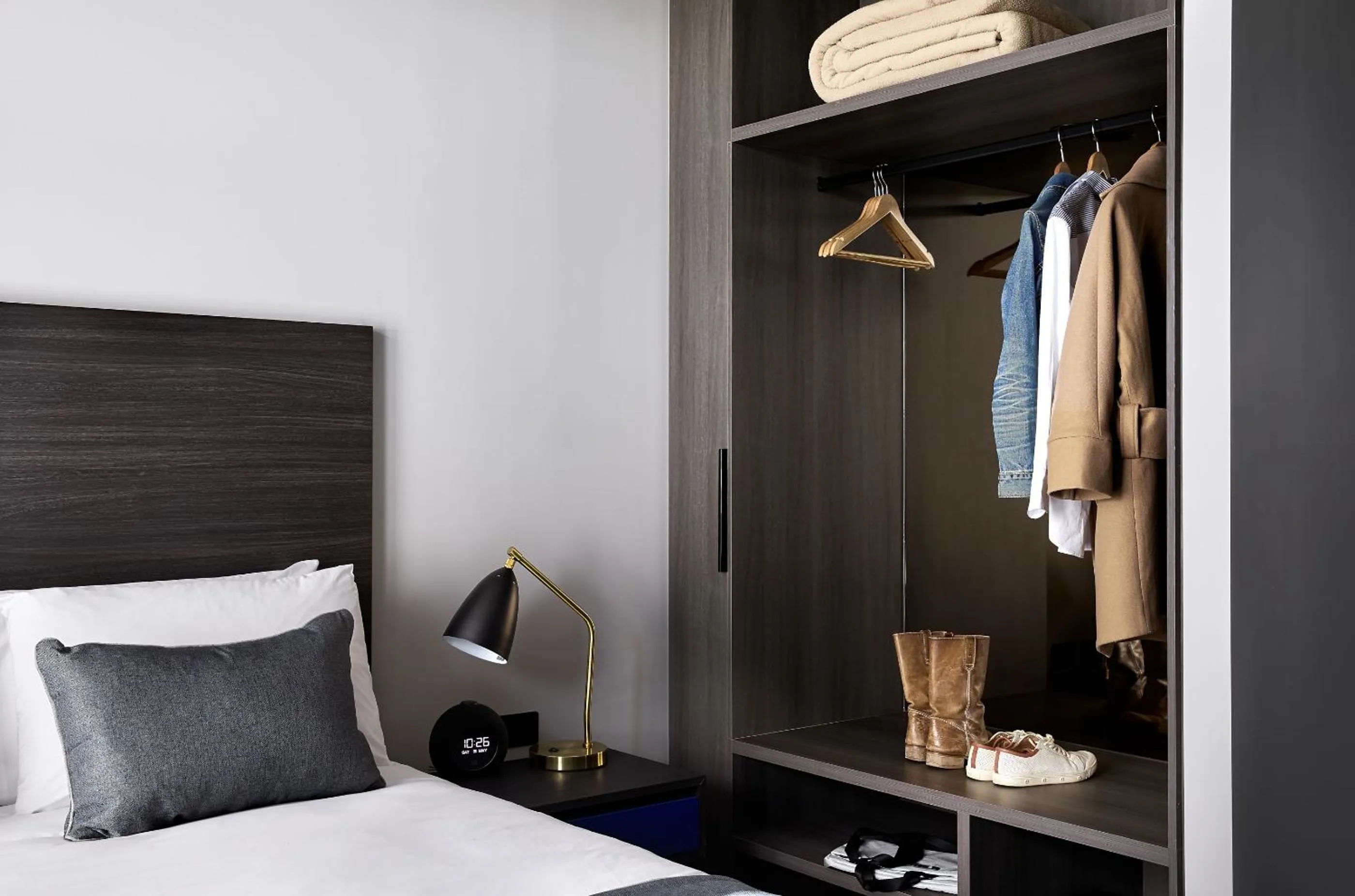 Bedroom, Bed in Punthill Caroline Springs