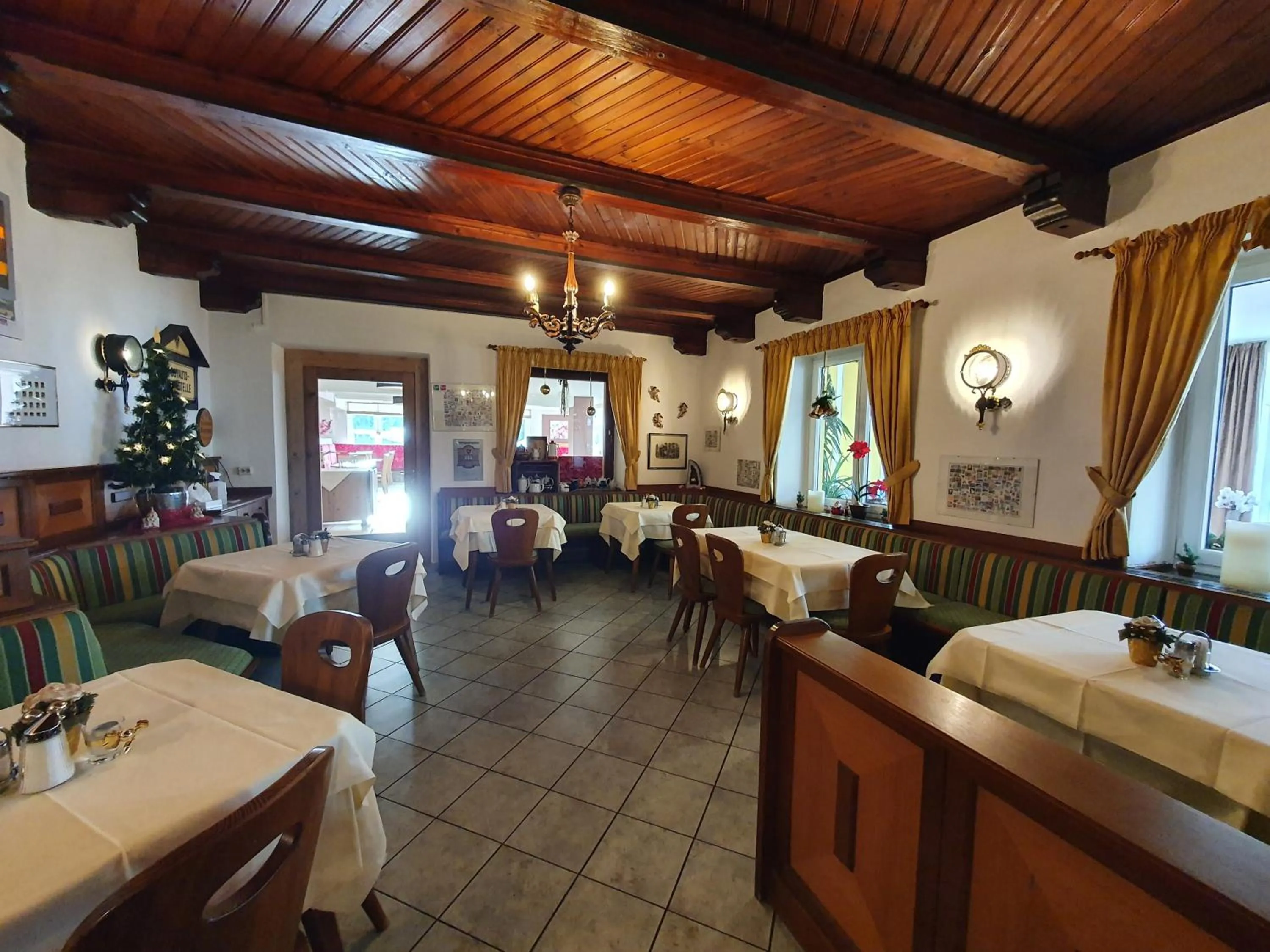 Restaurant/places to eat in Gasthof Zur Post