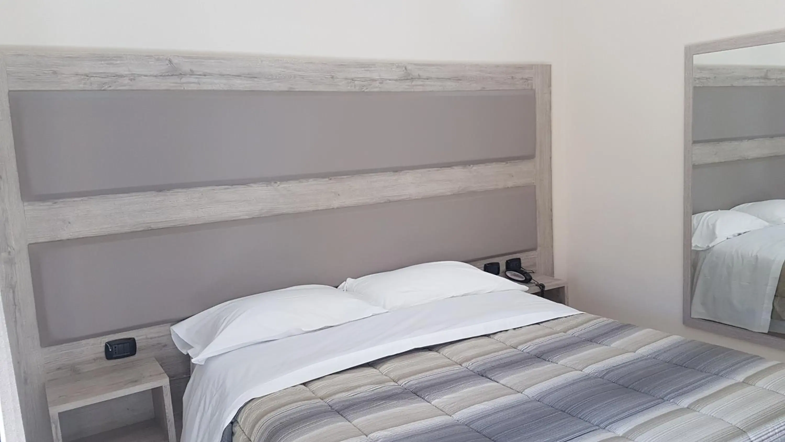 Double Room with Balcony in Hotel Mirage Double Room with Balcony in Hotel Mirage