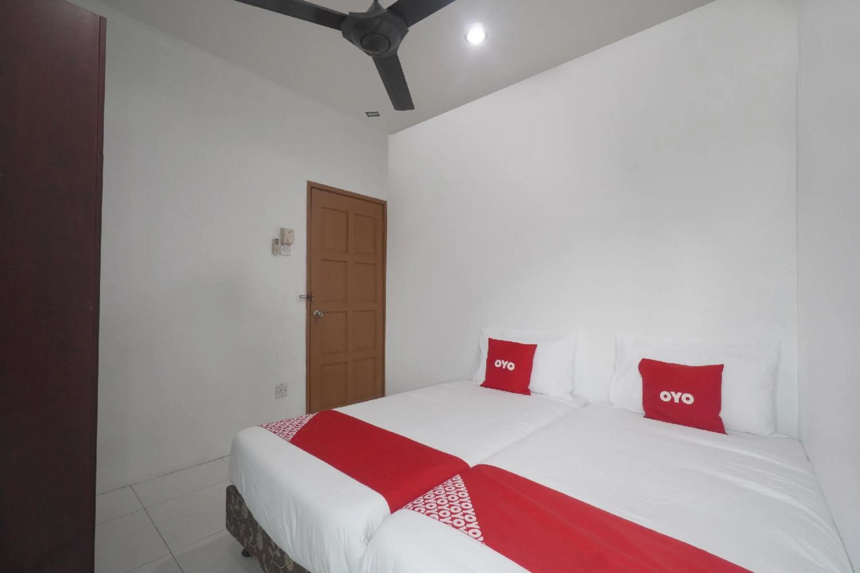 Photo of the whole room, Bed in Guesthouse Fasa 2B