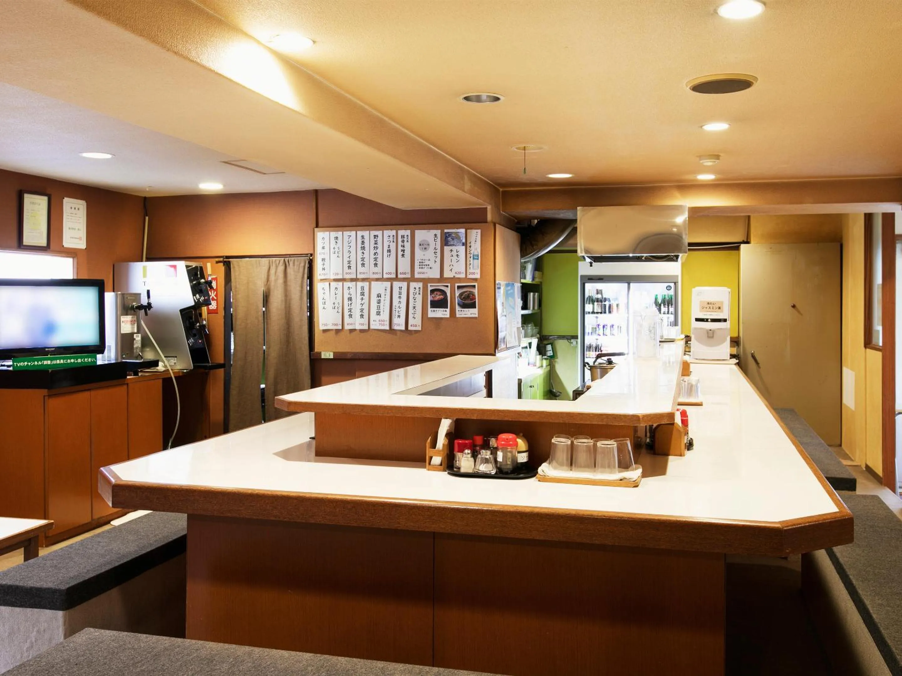 Restaurant/places to eat in Hotel New Nishino