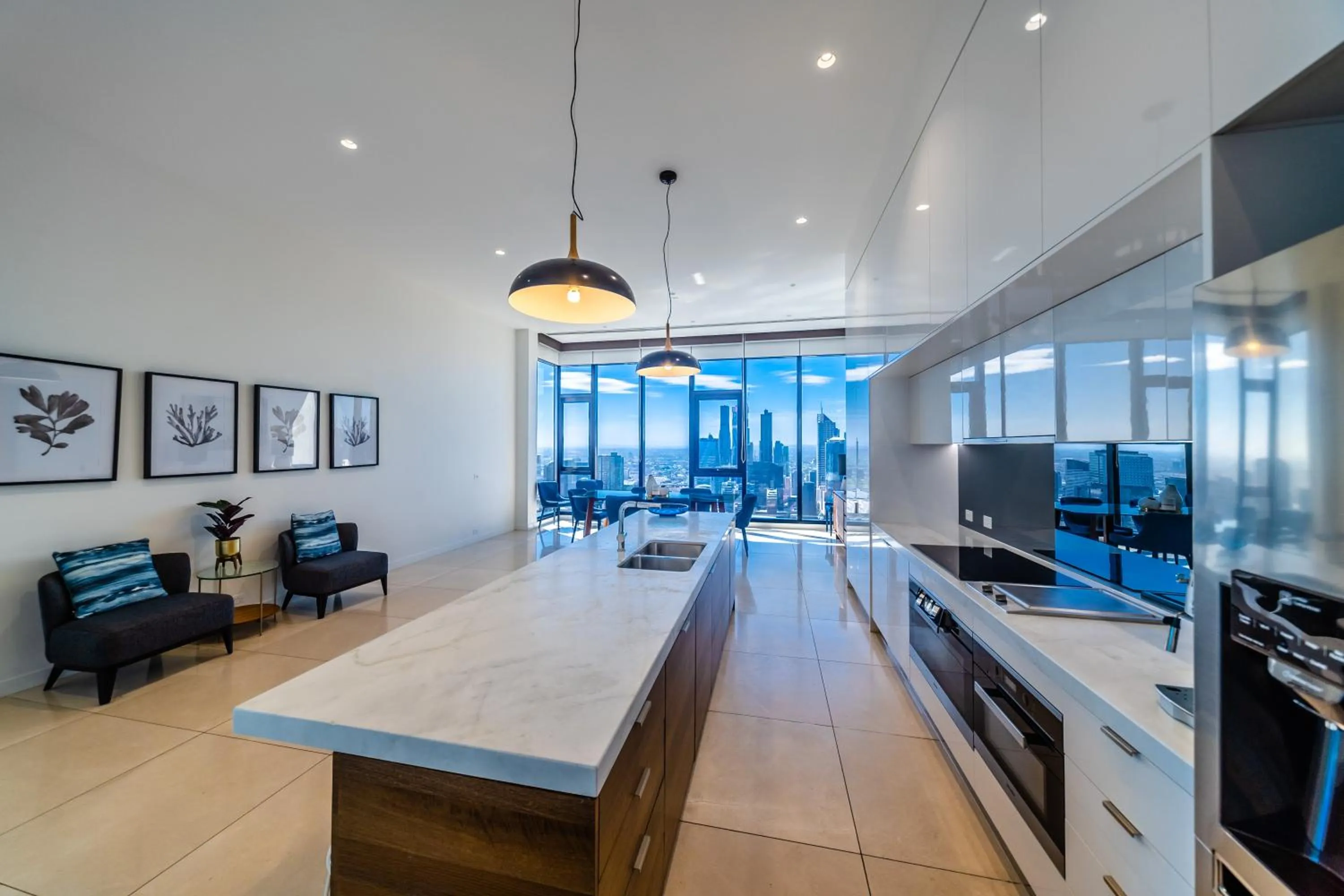 Kitchen or kitchenette in Melbourne City Apartments Panoramic Skyview Penthouse