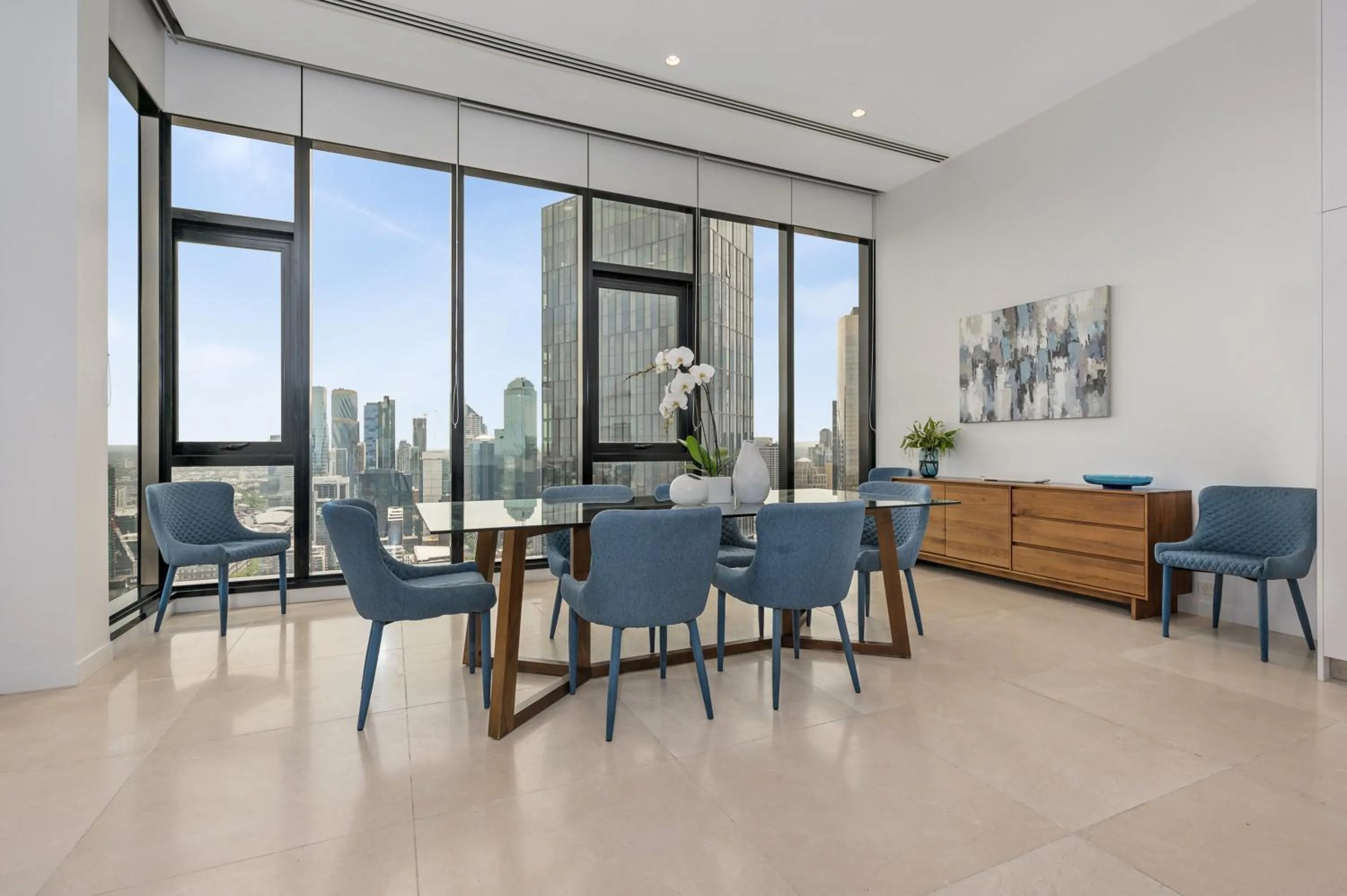 Dining area in Melbourne City Apartments Panoramic Skyview Penthouse
